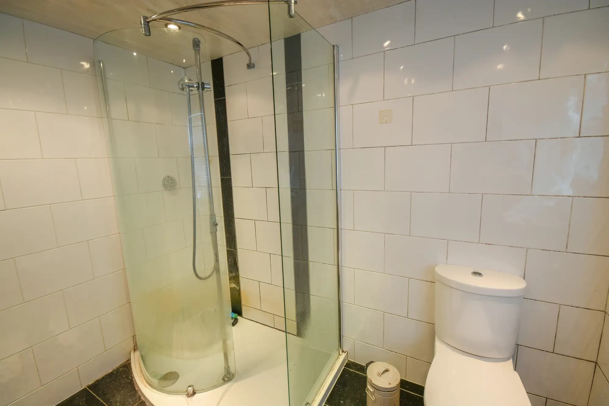 property photo 7 of 15