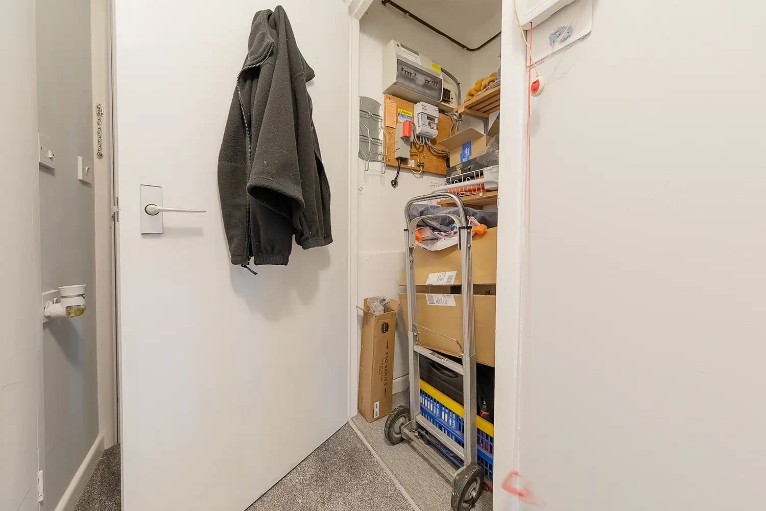 property photo 11 of 25