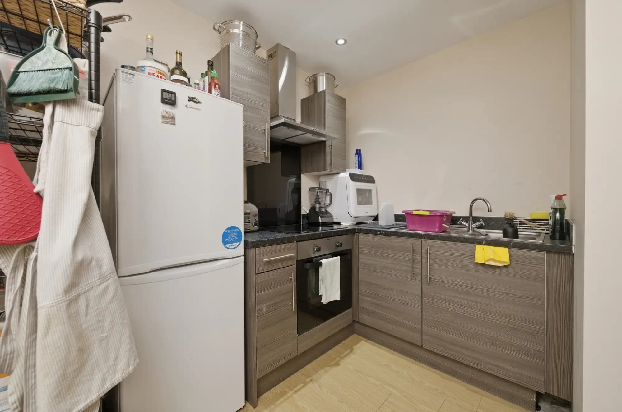 property photo 5 of 10