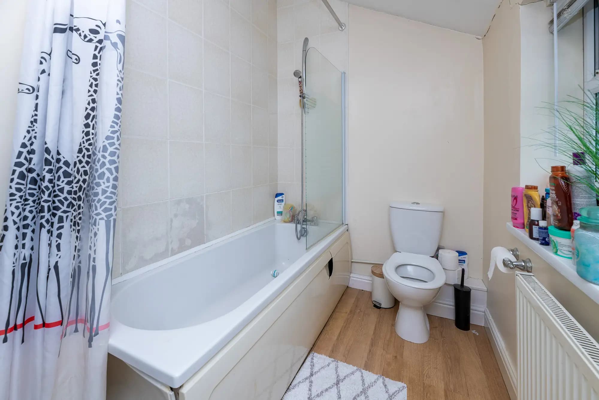 property photo 10 of 32