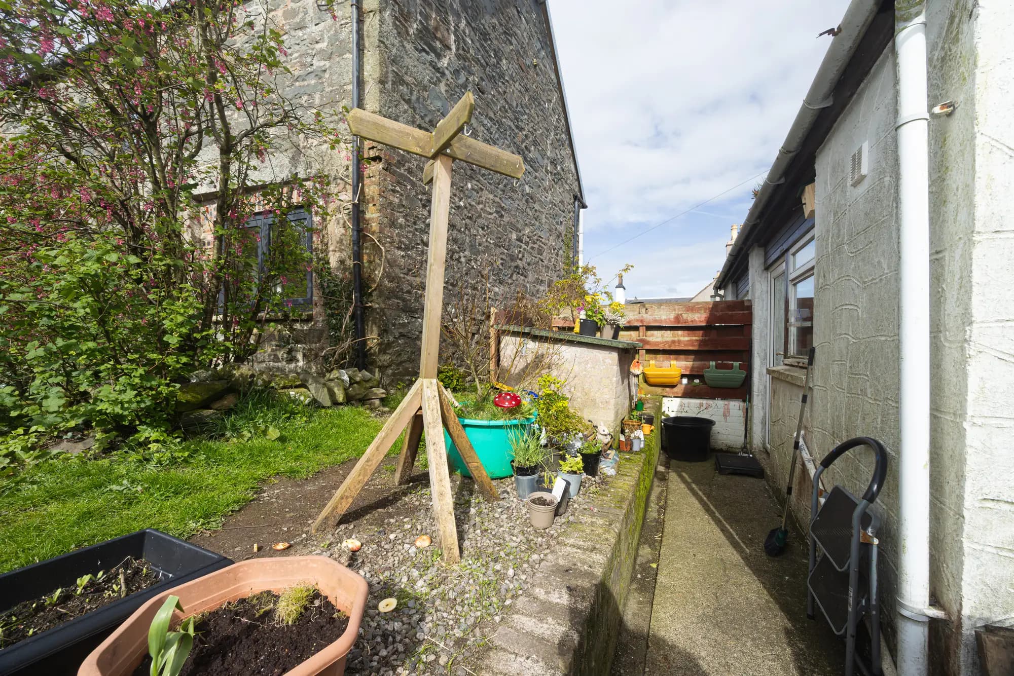 property photo 16 of 21