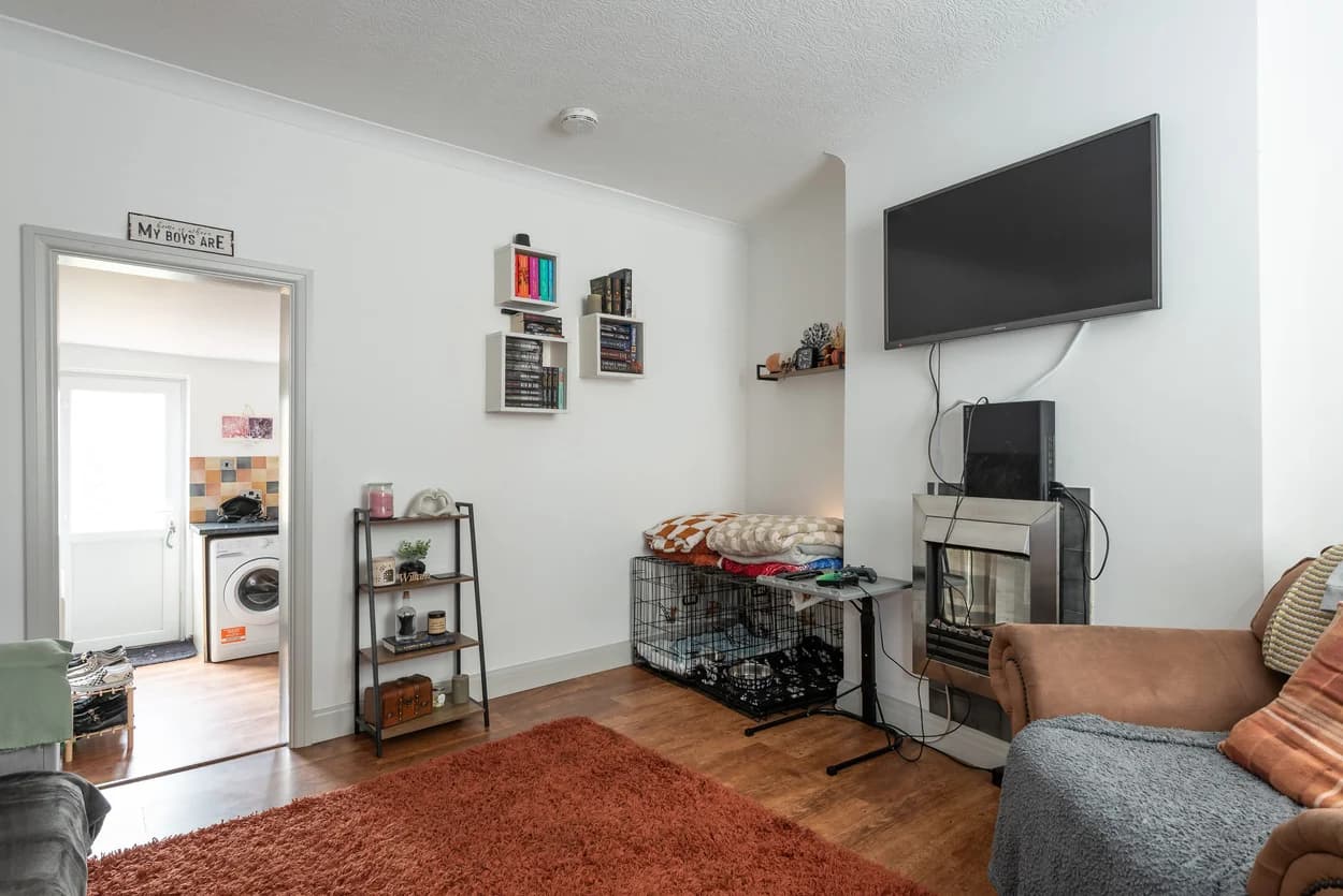 property photo 5 of 30