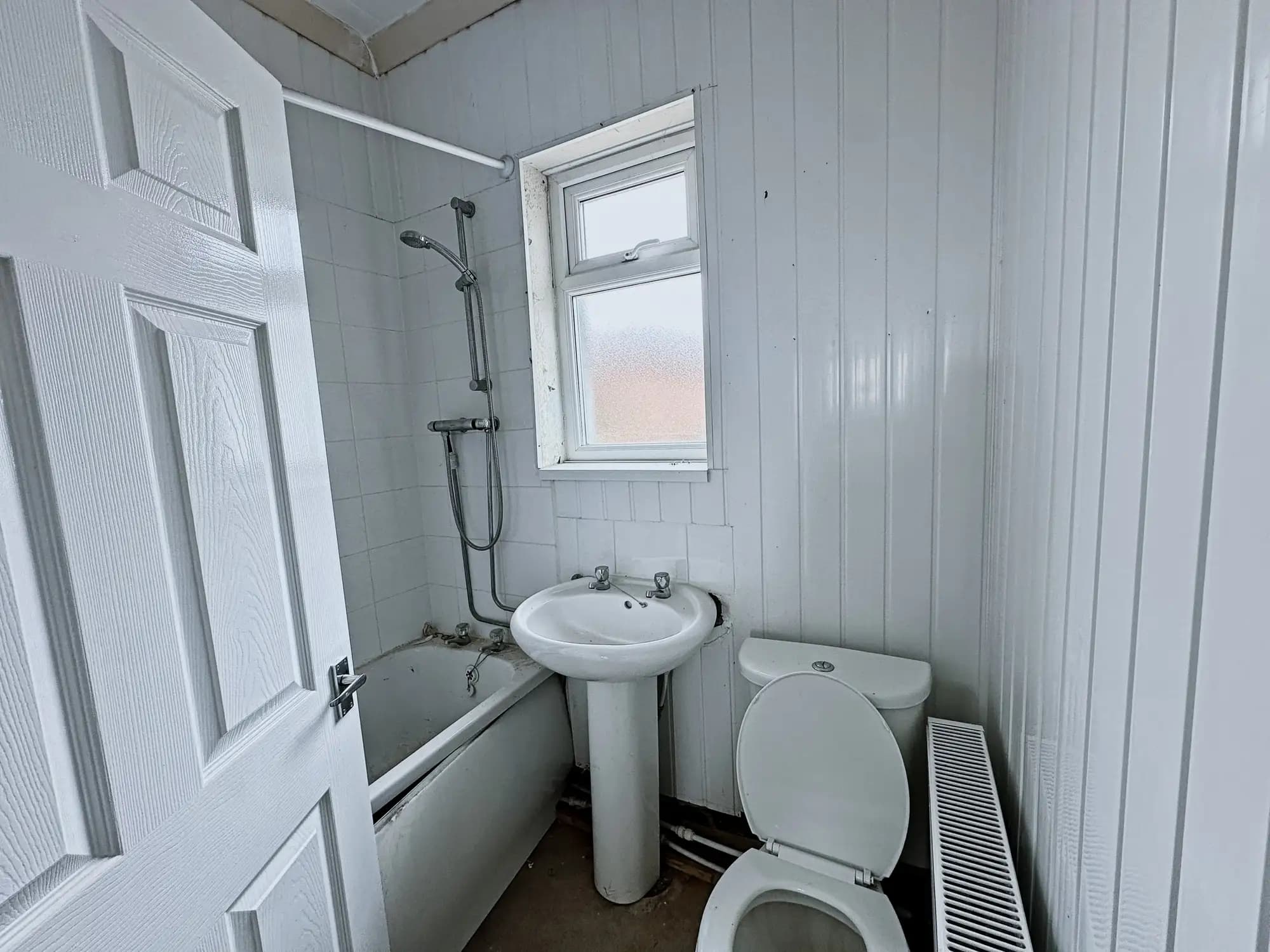 property photo 6 of 22