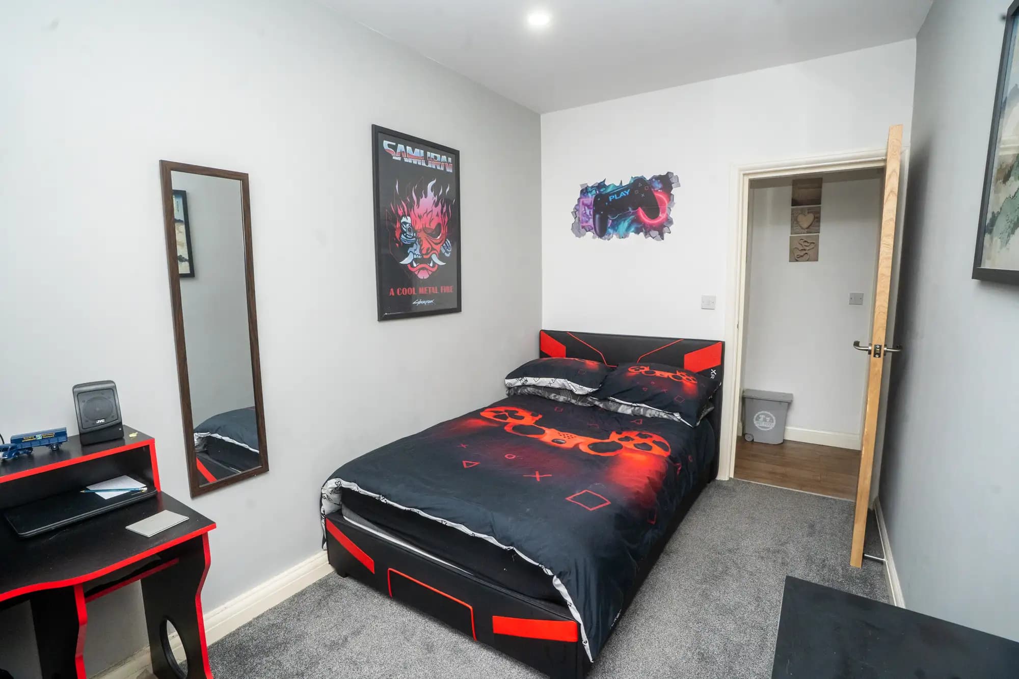 property photo 12 of 19