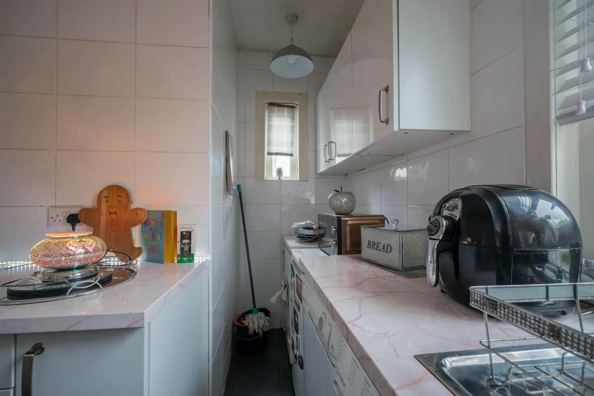property photo 9 of 25
