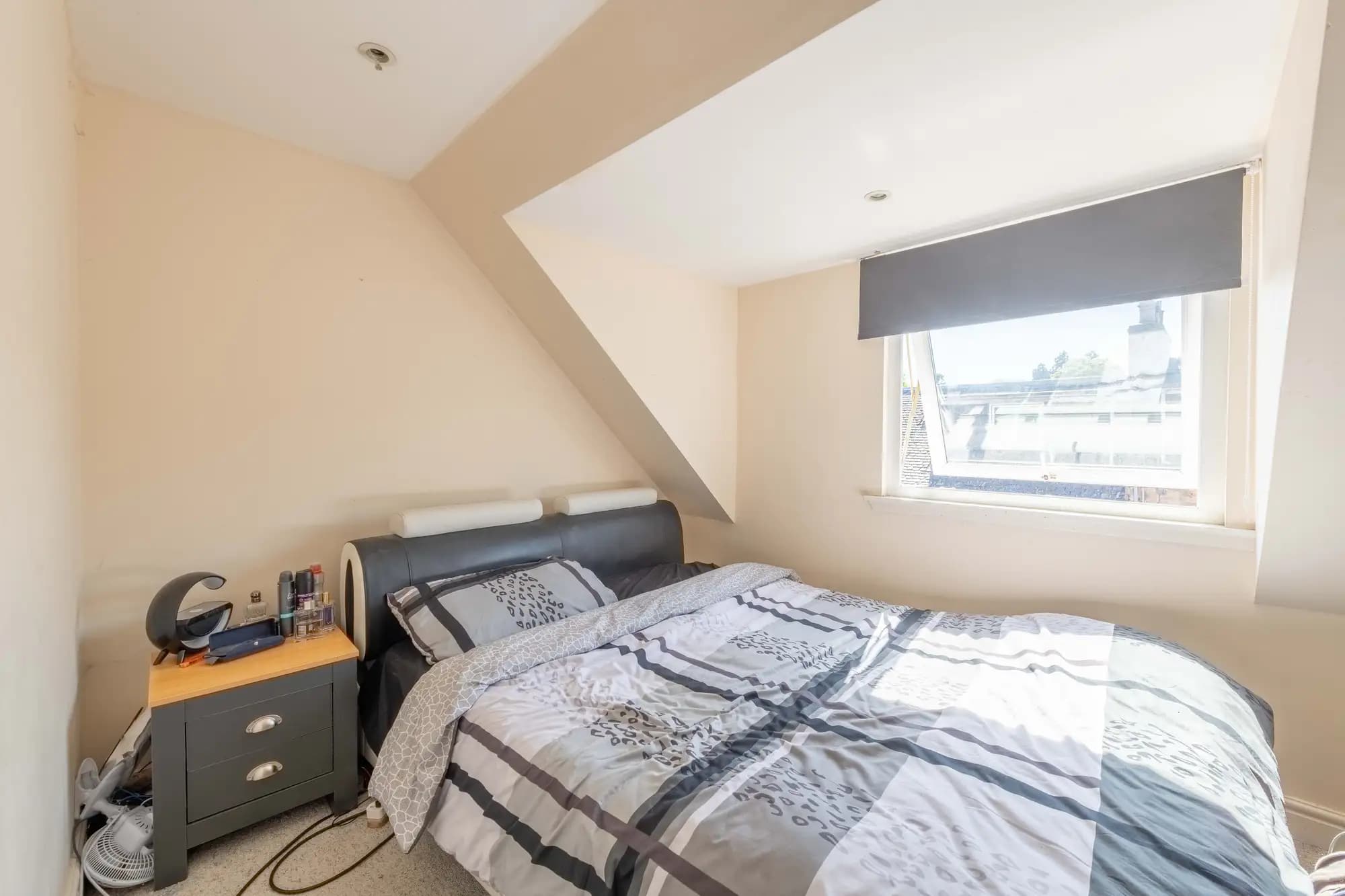 property photo 12 of 33