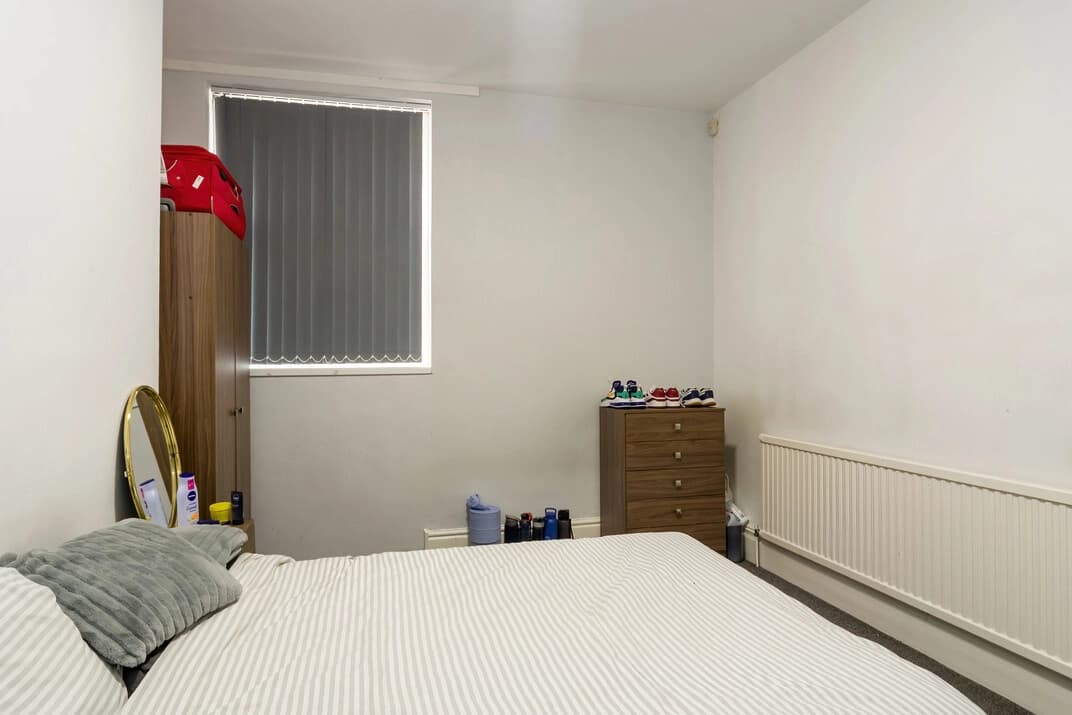 property photo 14 of 19