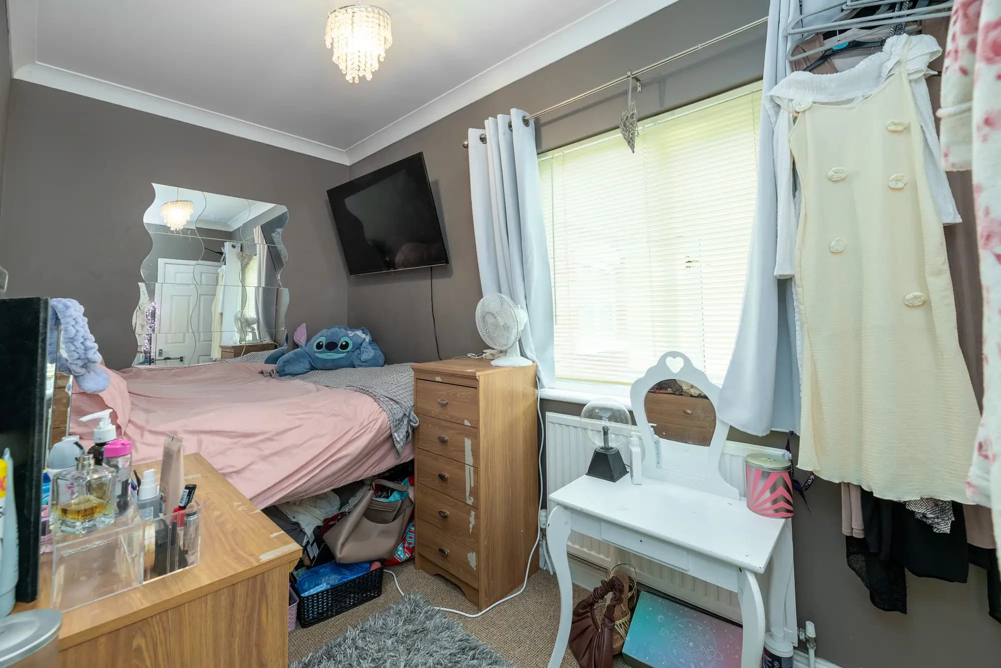 property photo 19 of 32