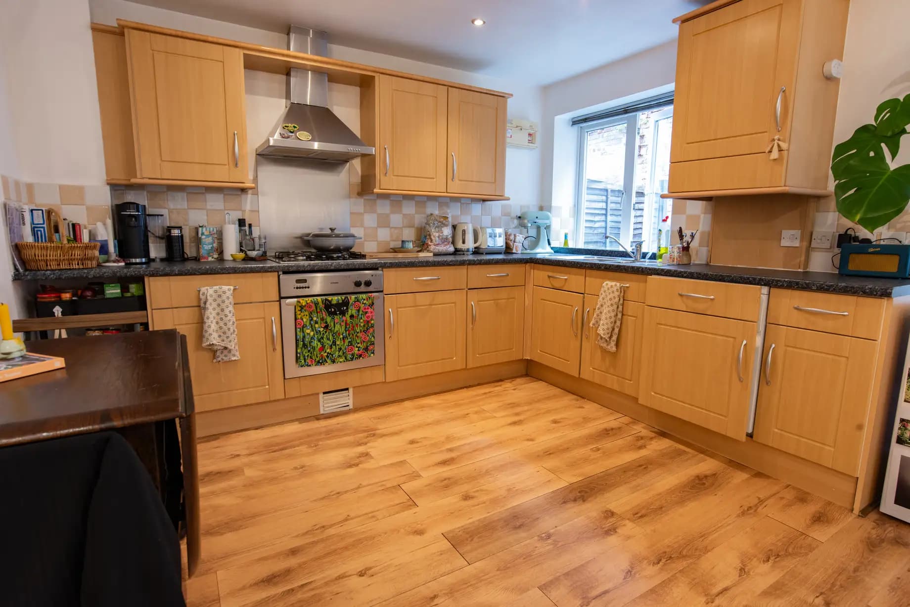 property photo 5 of 13