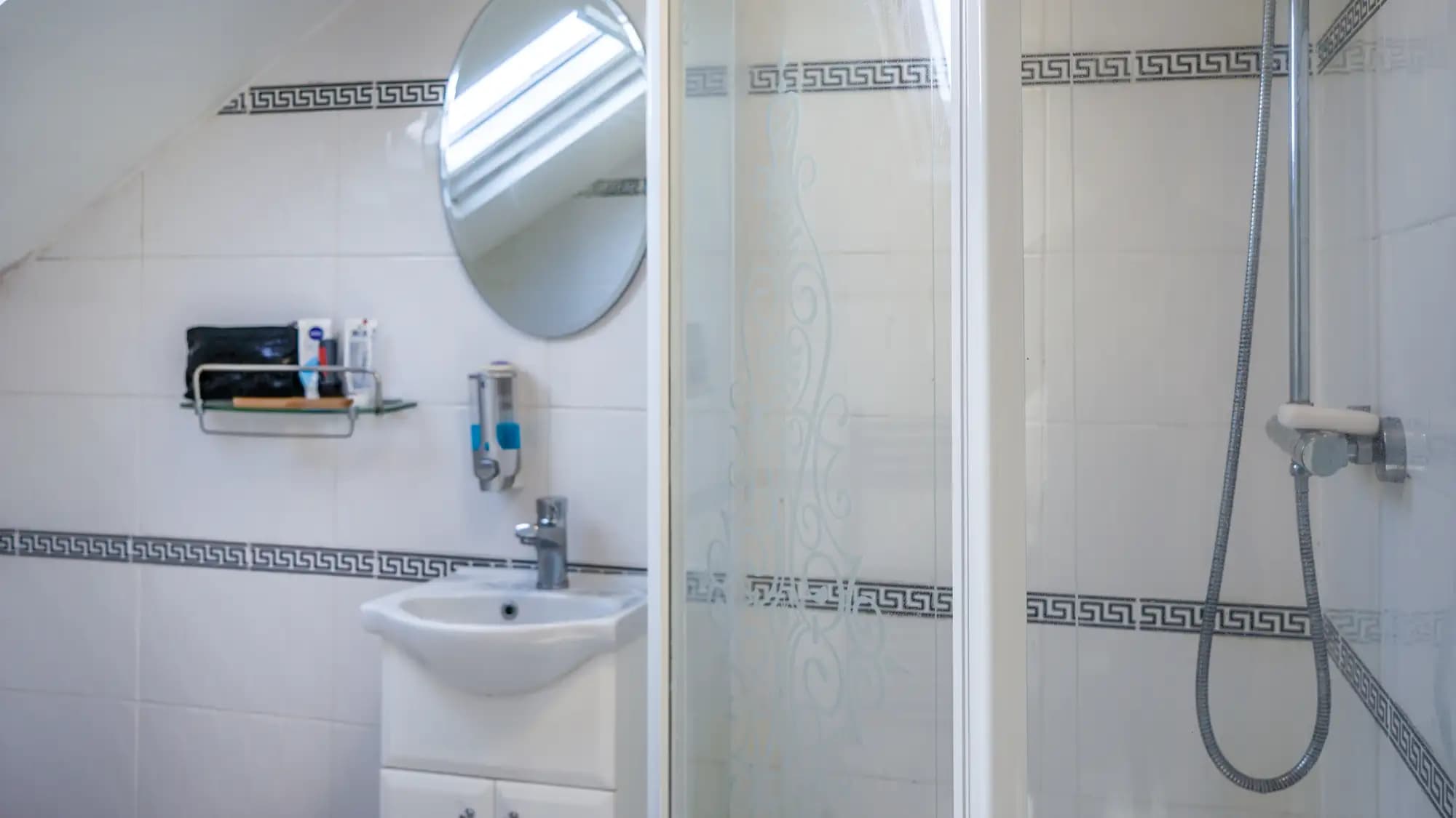 property photo 10 of 30