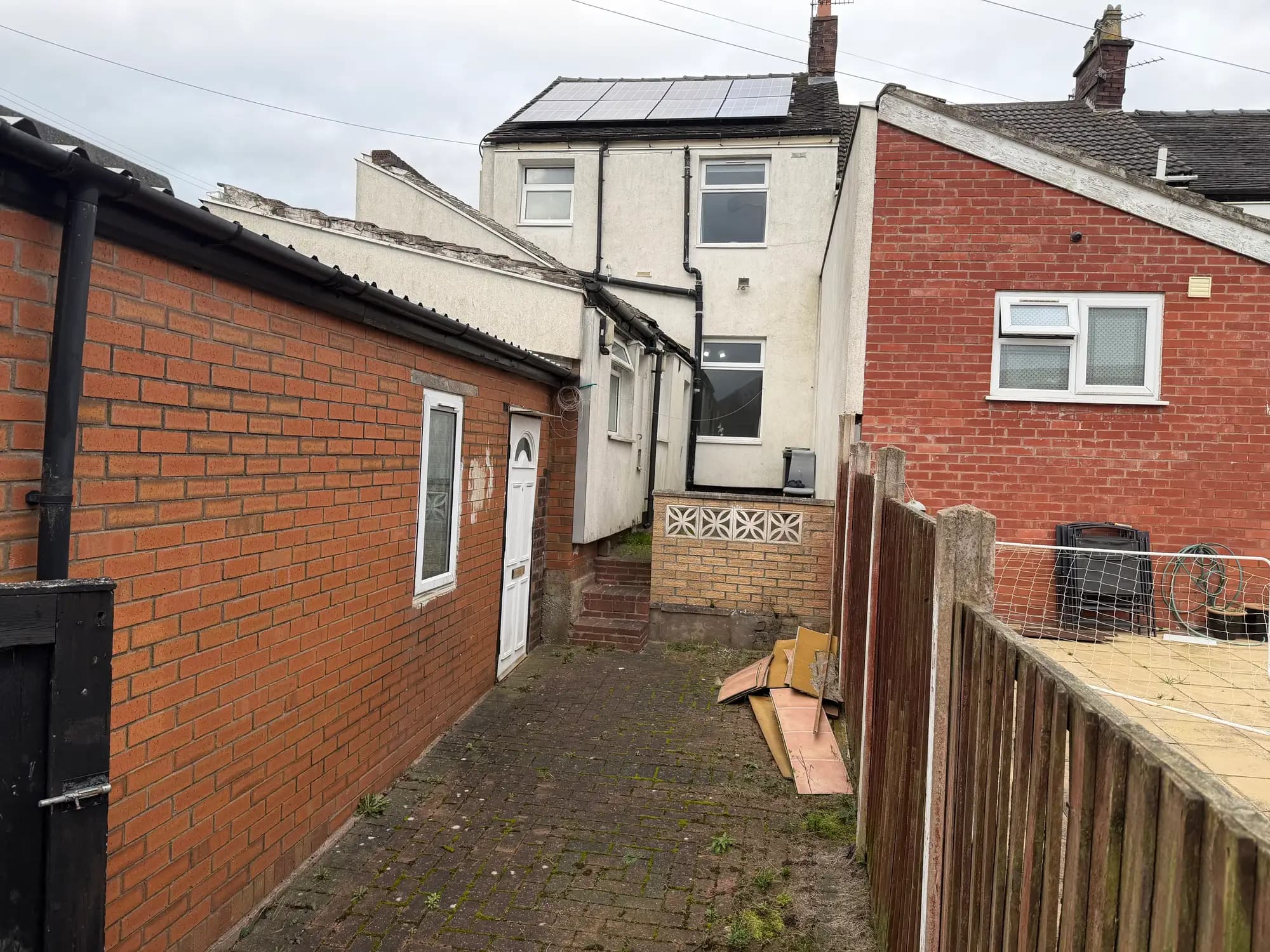 property photo 25 of 27