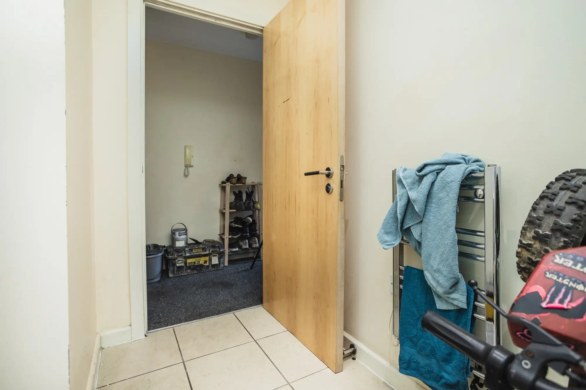 property photo 12 of 16