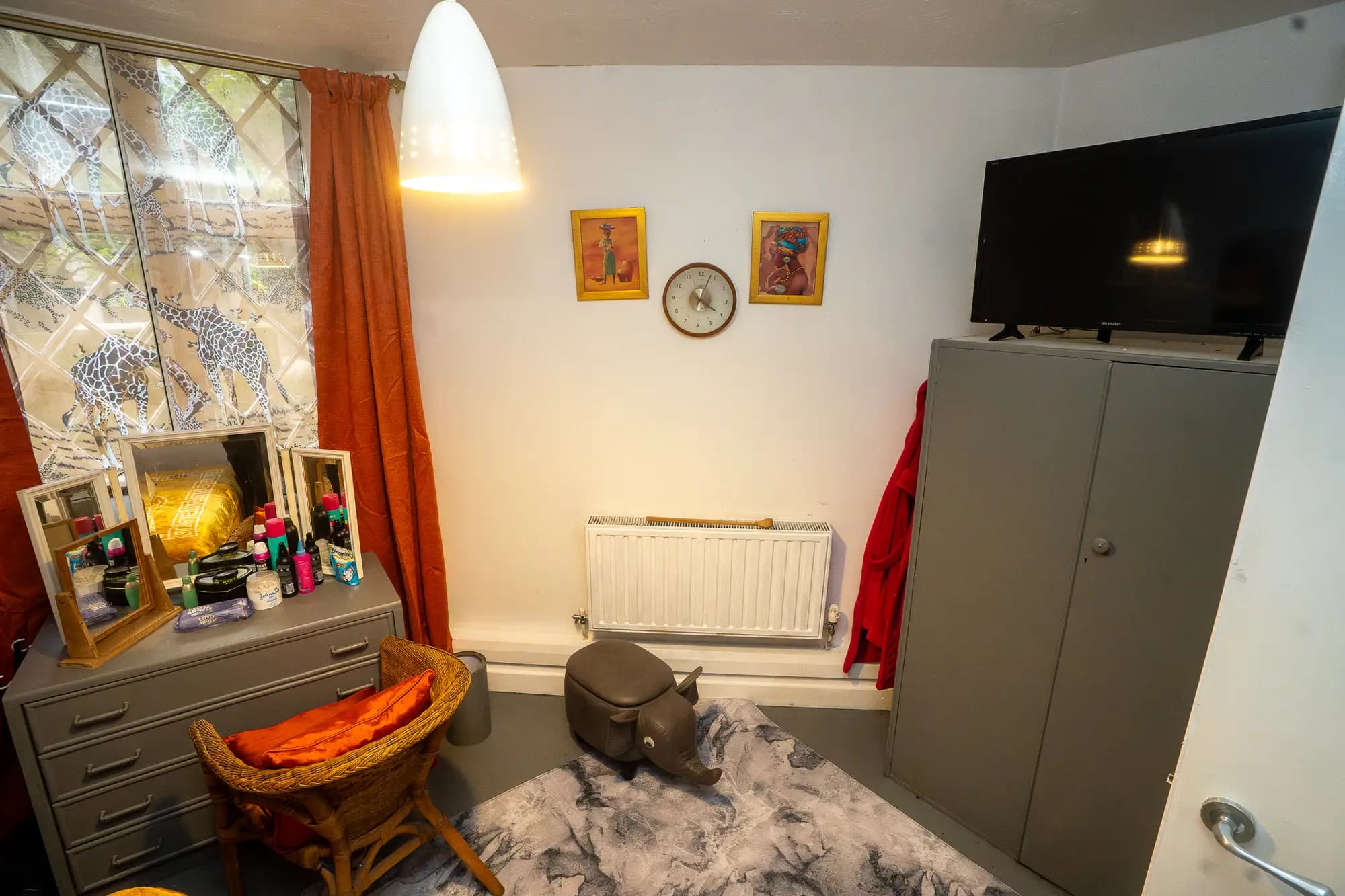 property photo 19 of 28