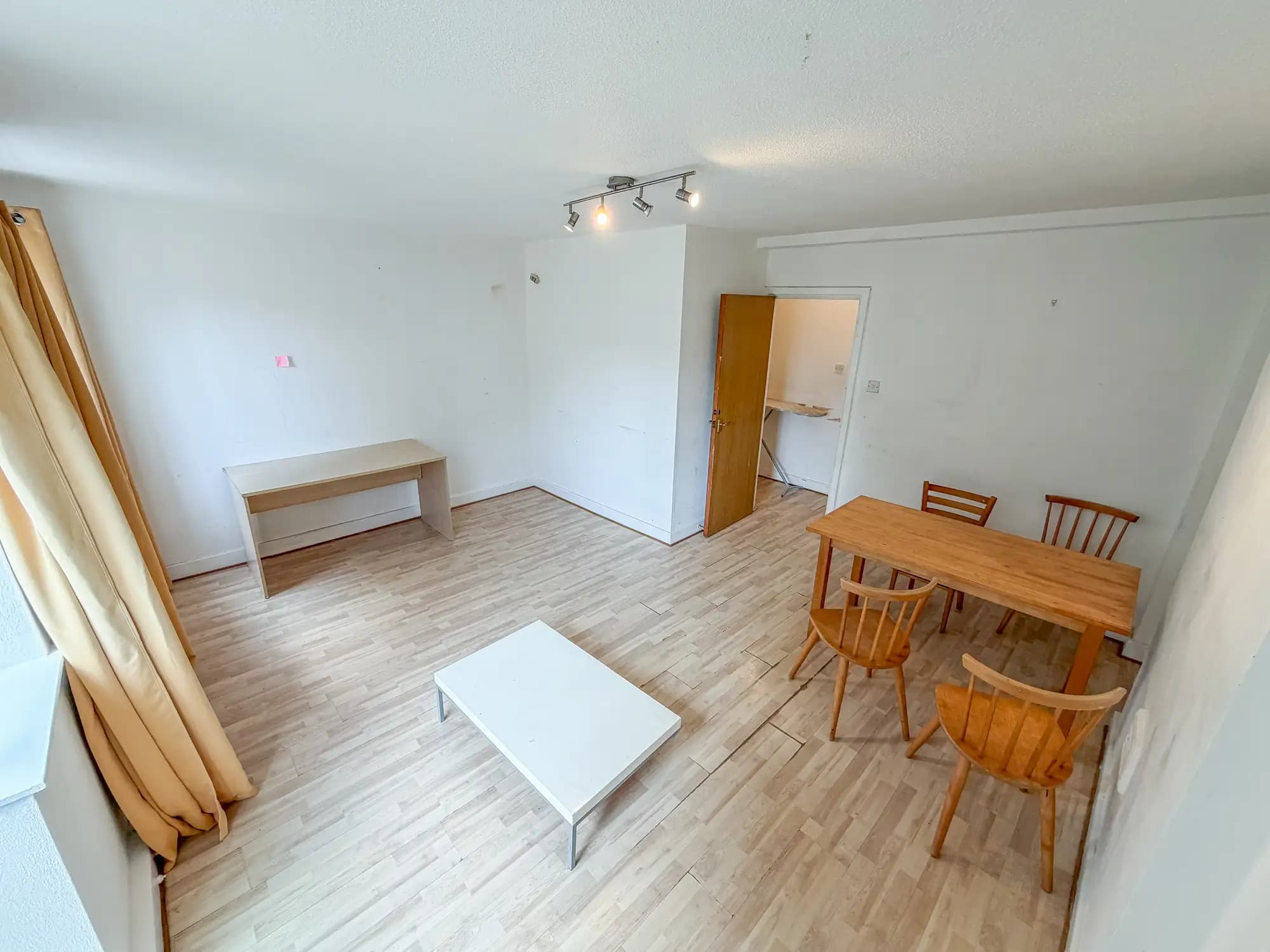 property photo 6 of 23