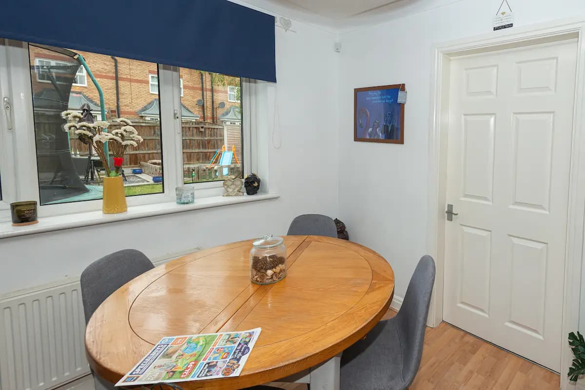 property photo 9 of 30