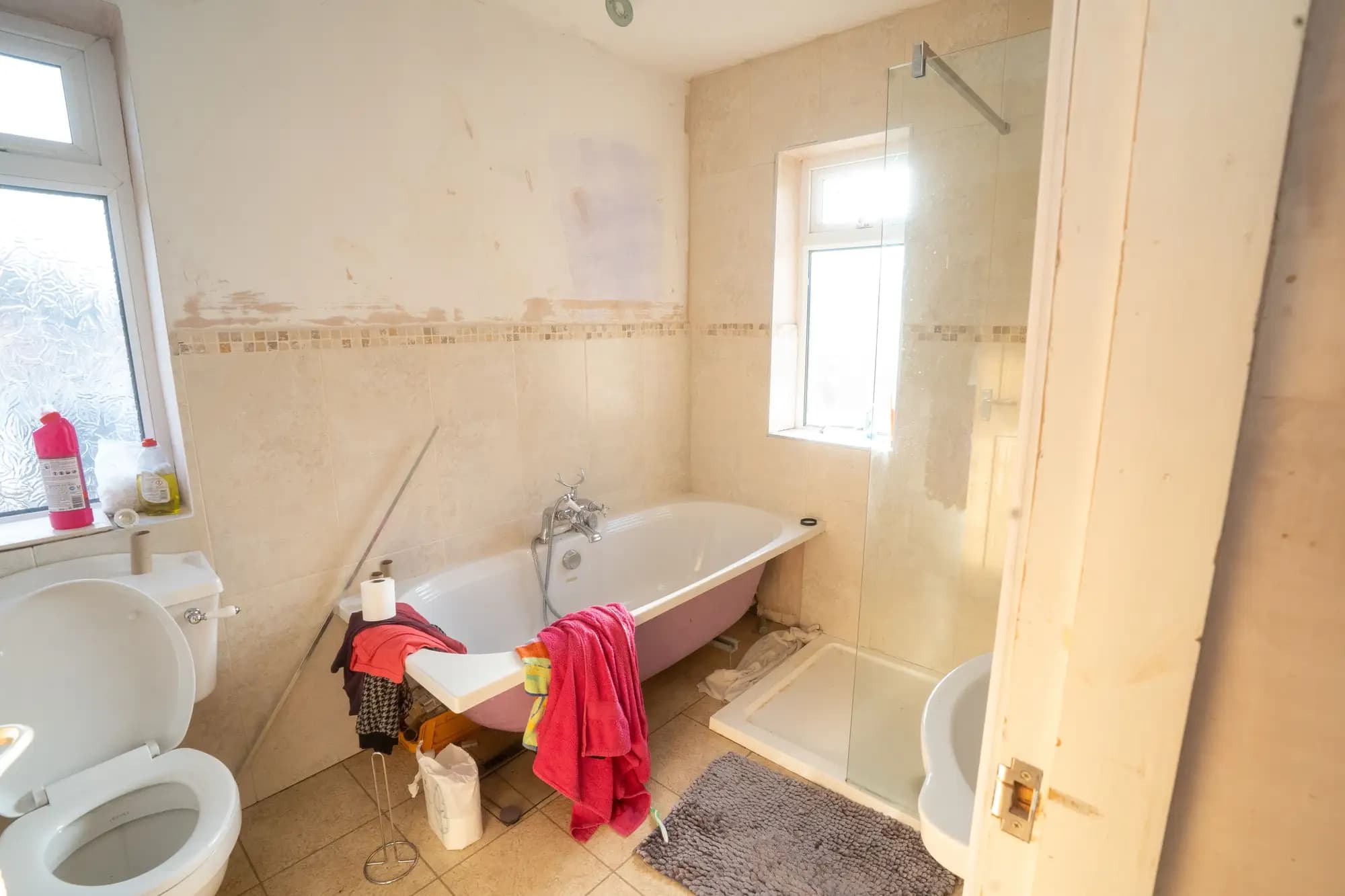 property photo 8 of 16