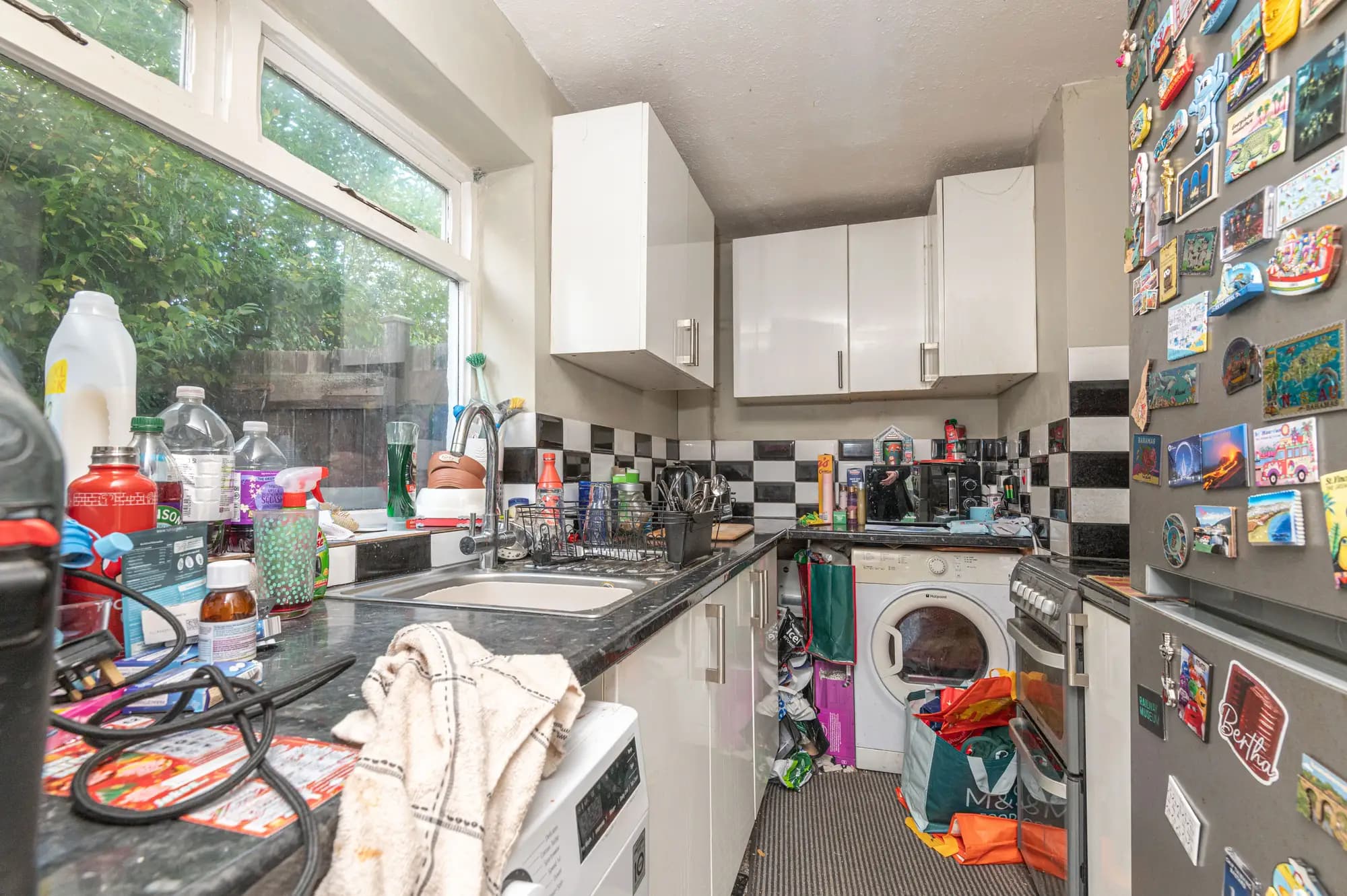 property photo 4 of 16