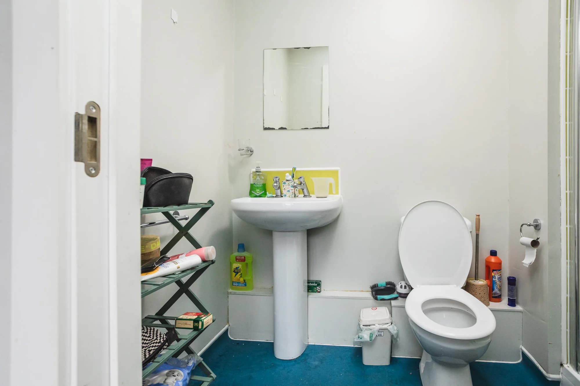 property photo 5 of 11