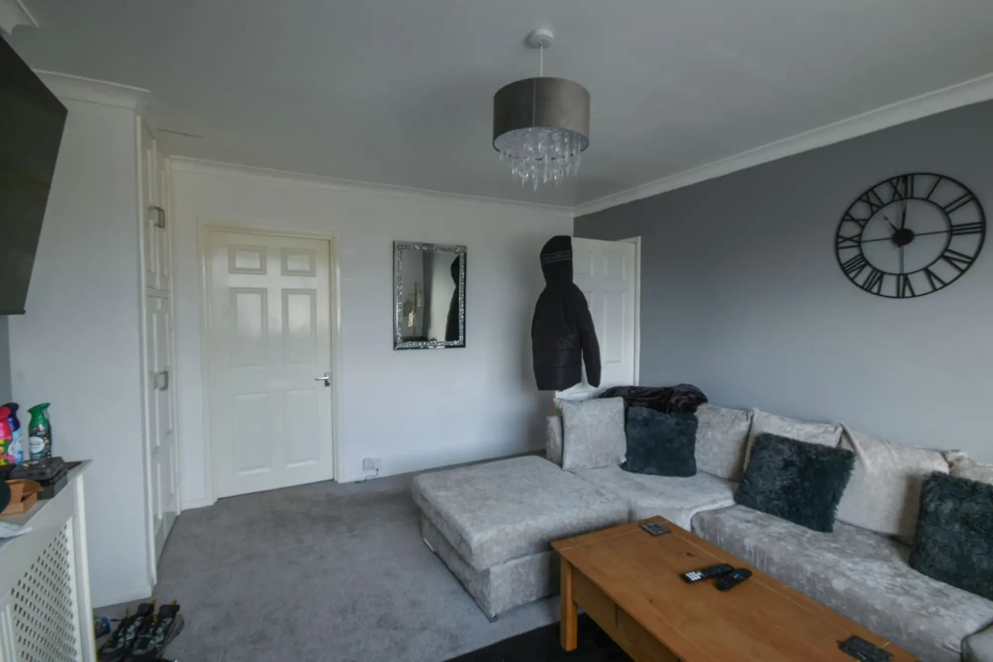 property photo 3 of 25