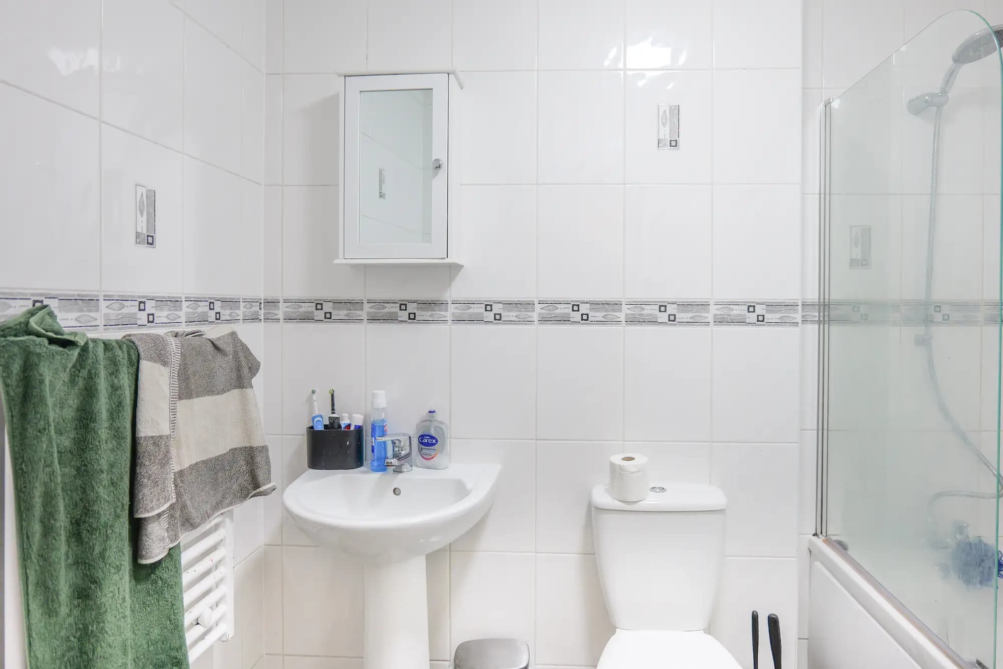 property photo 8 of 17