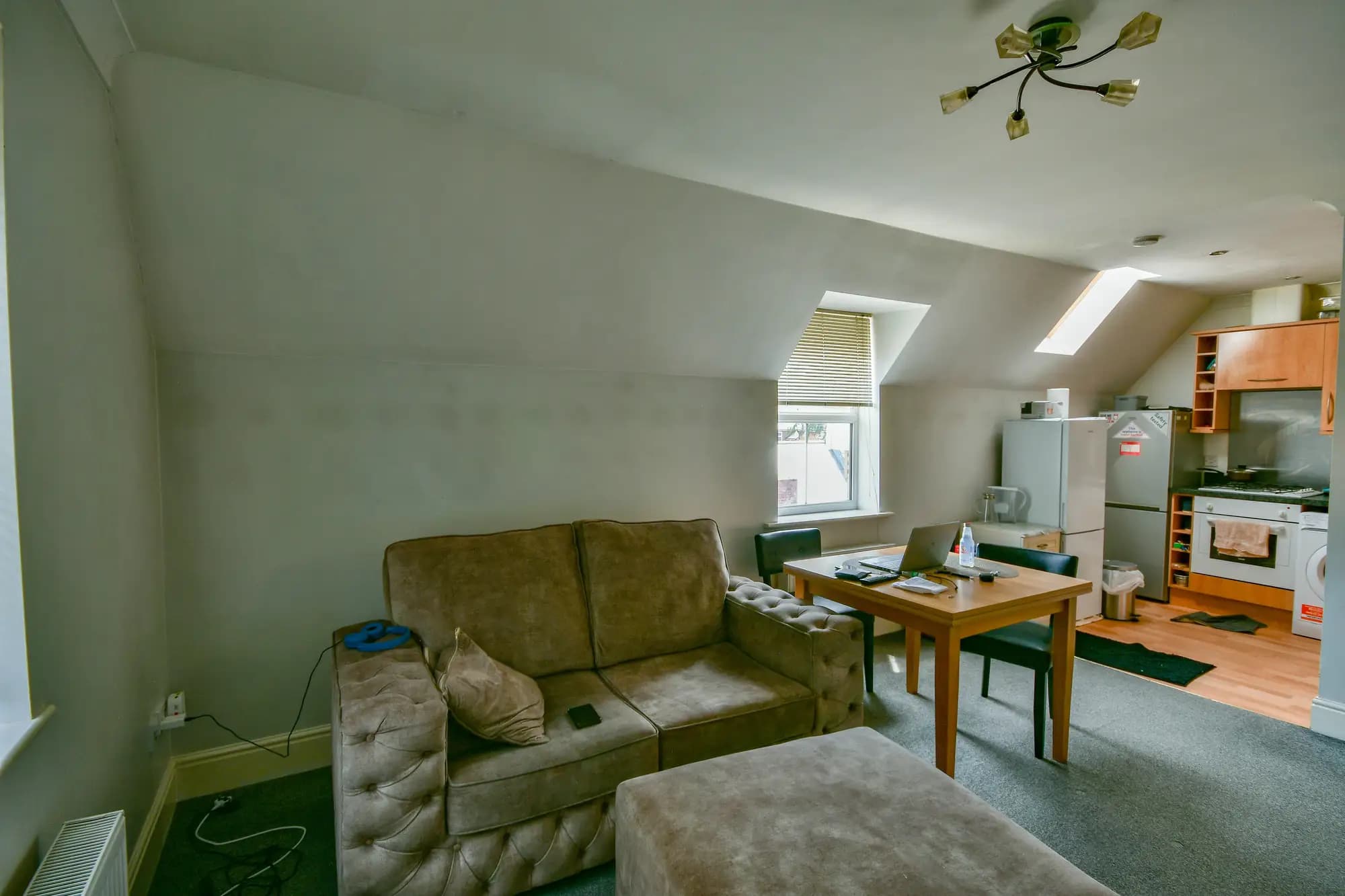 property photo 4 of 15