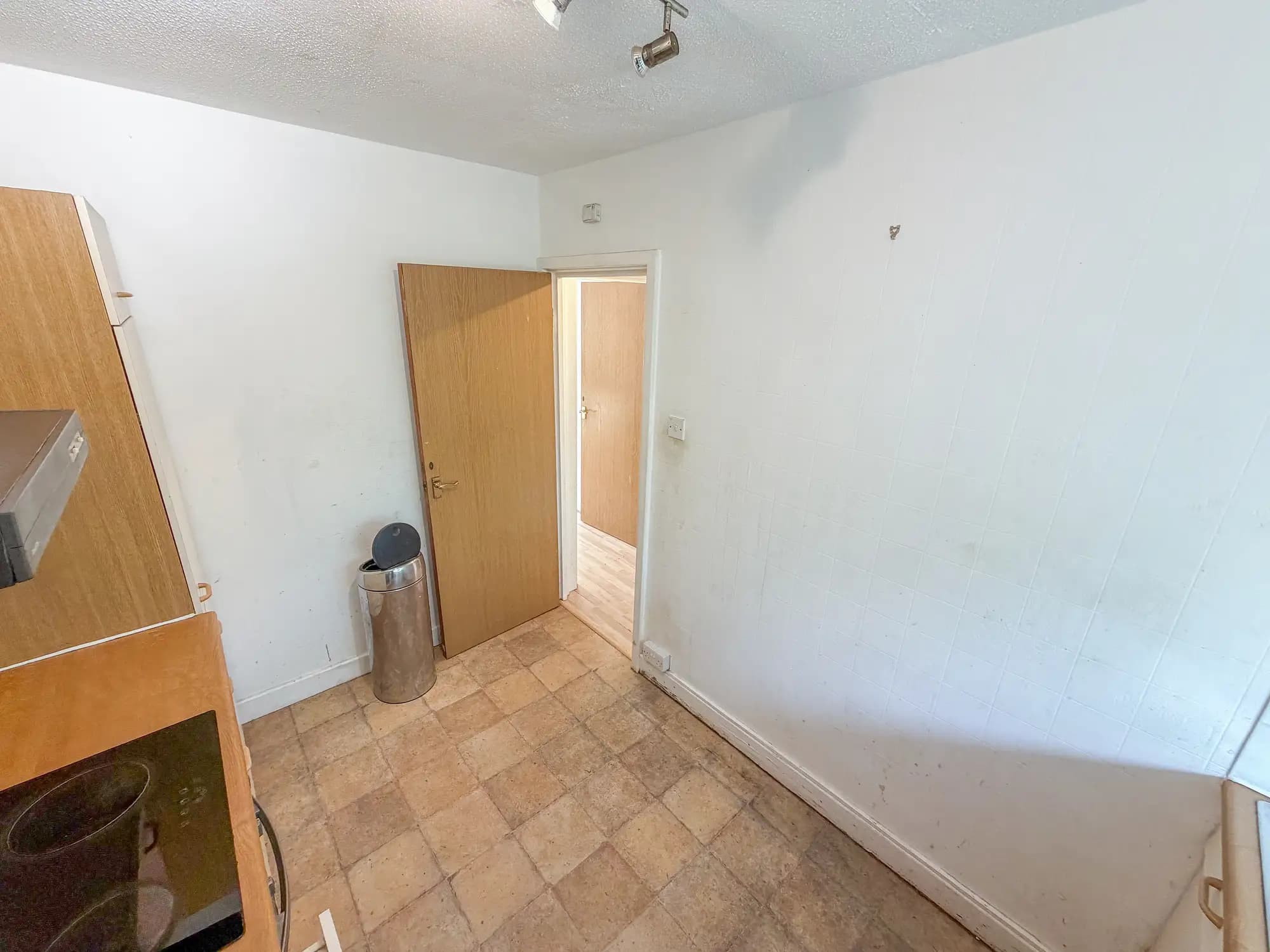 property photo 18 of 23