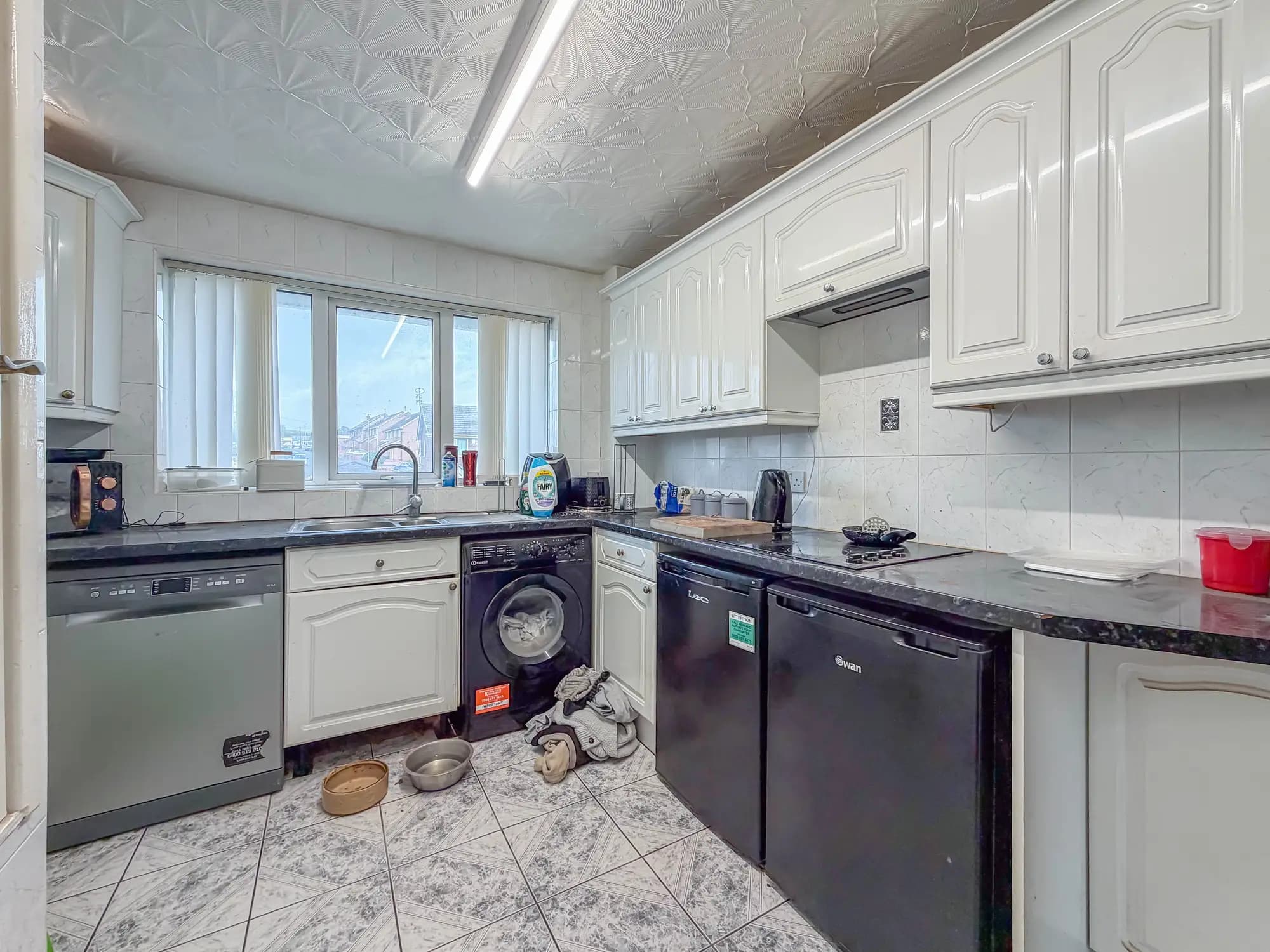 property photo 6 of 21