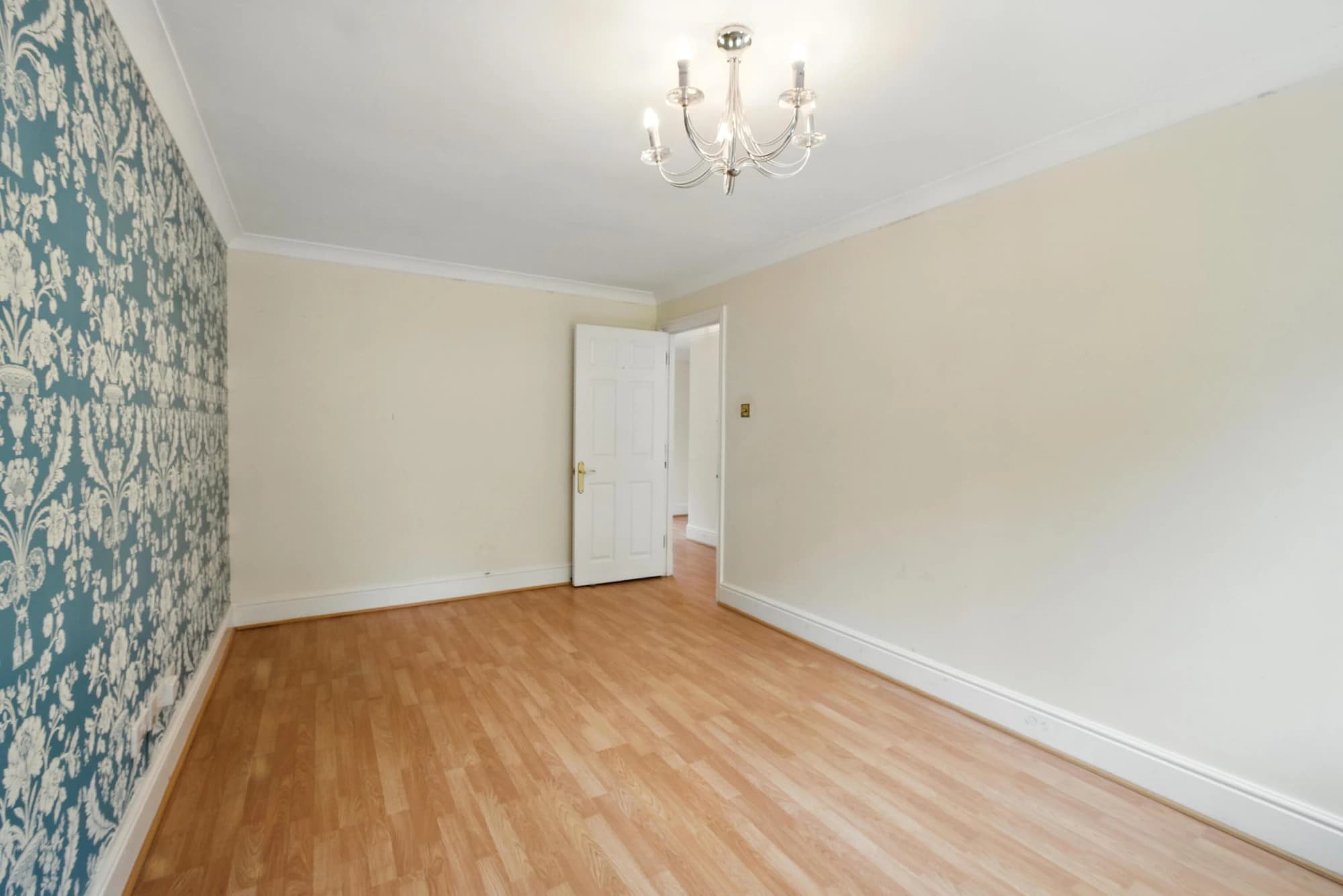 property photo 11 of 26
