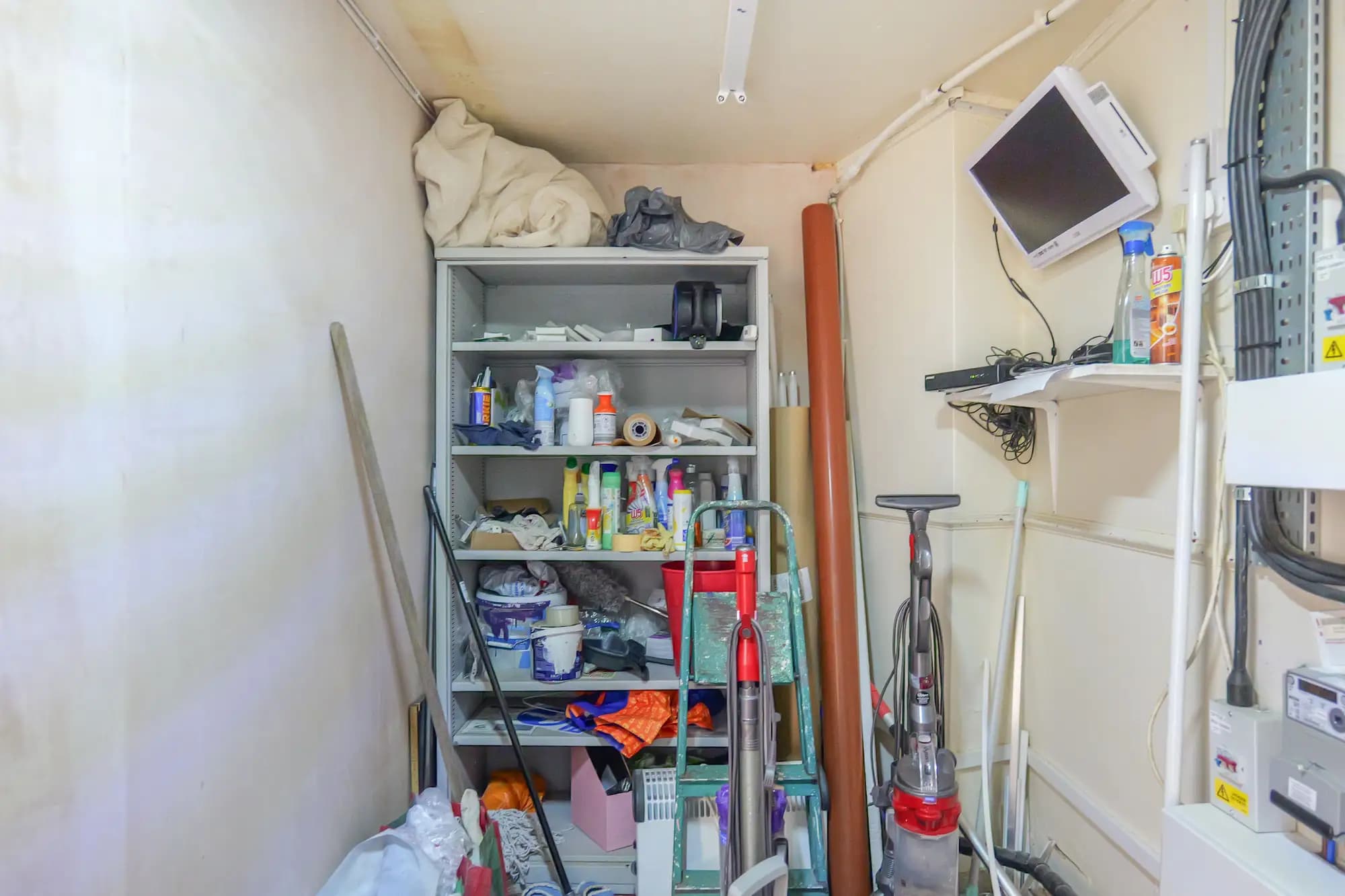 property photo 21 of 28