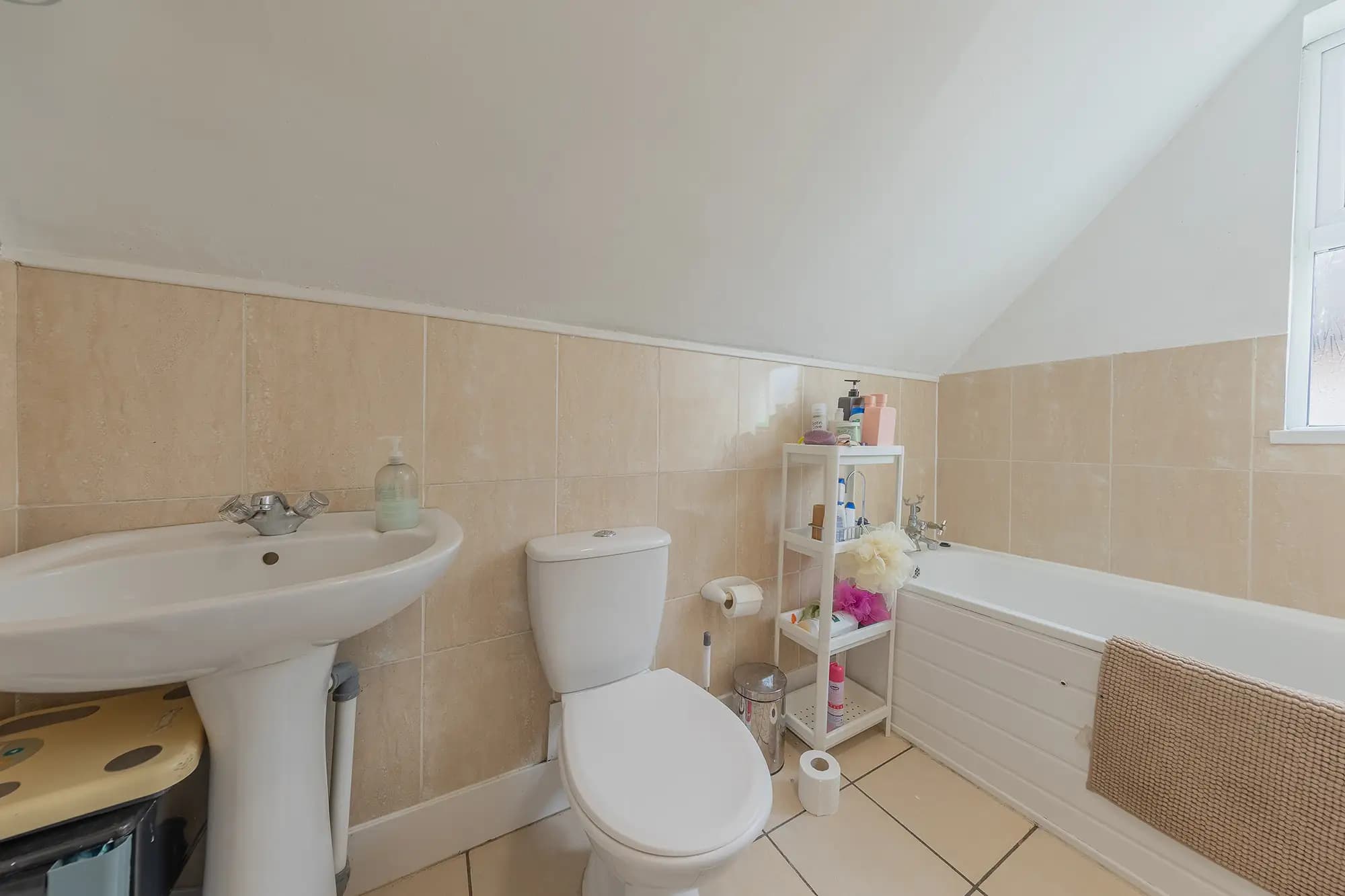 property photo 9 of 30