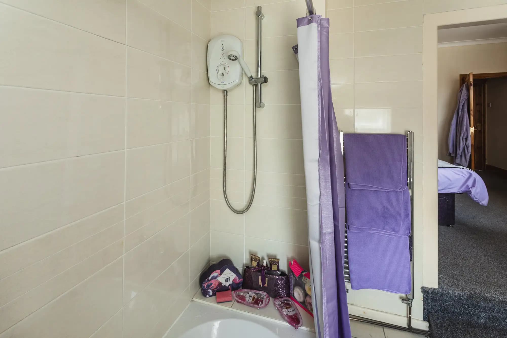 property photo 13 of 30