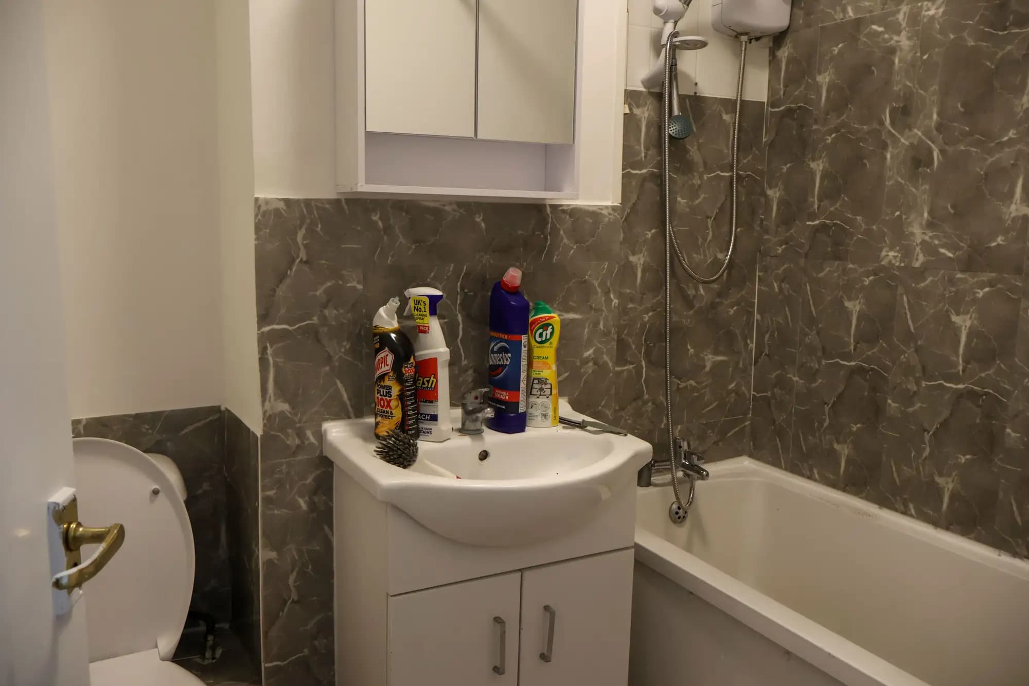 property photo 11 of 22