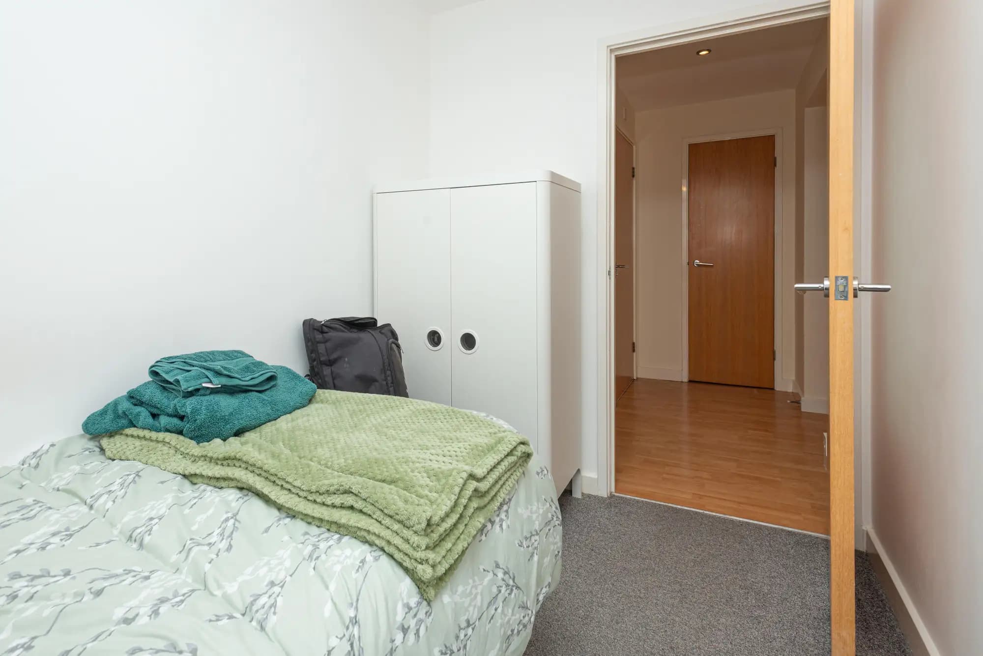 property photo 18 of 25
