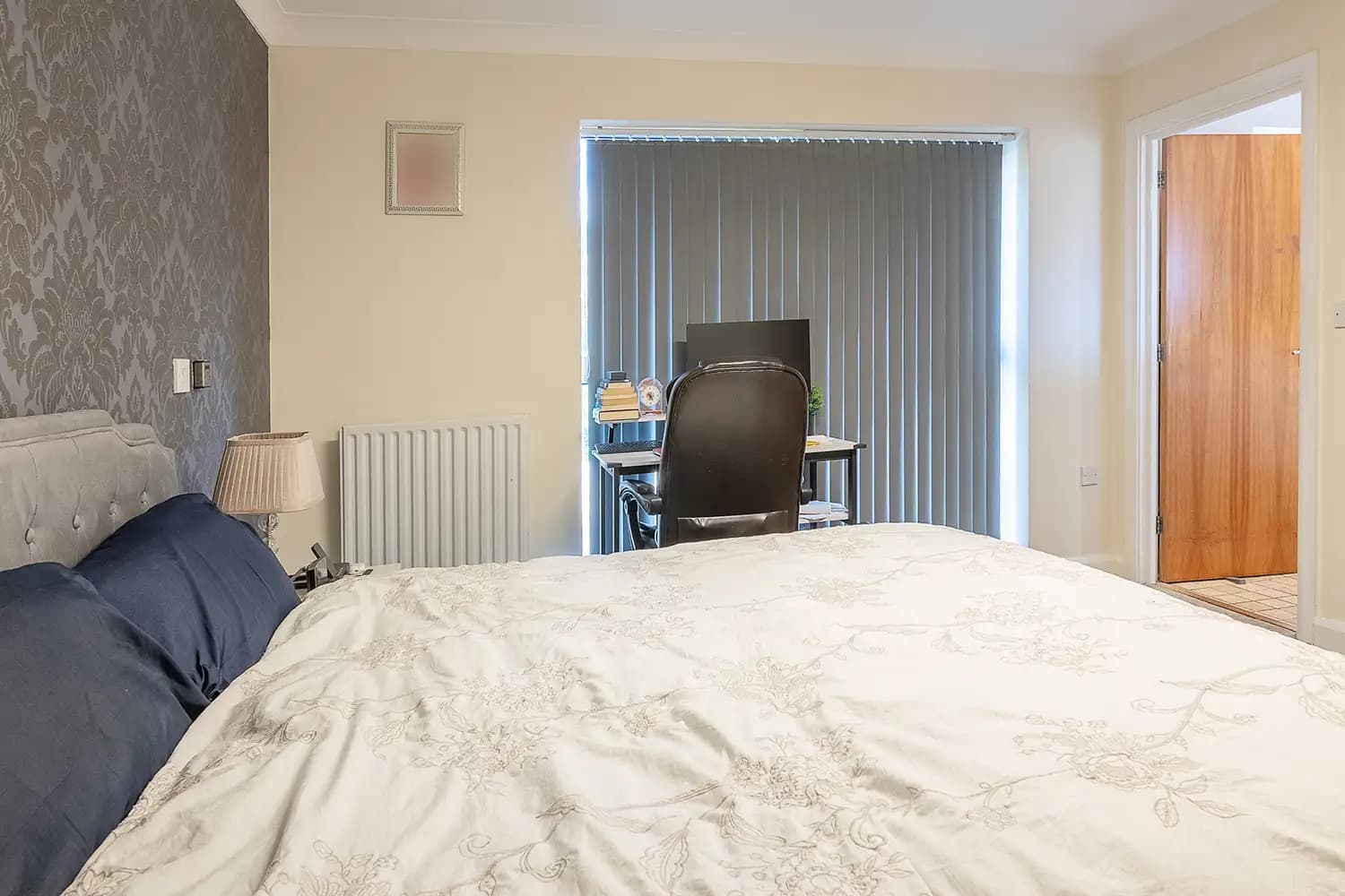 property photo 18 of 28