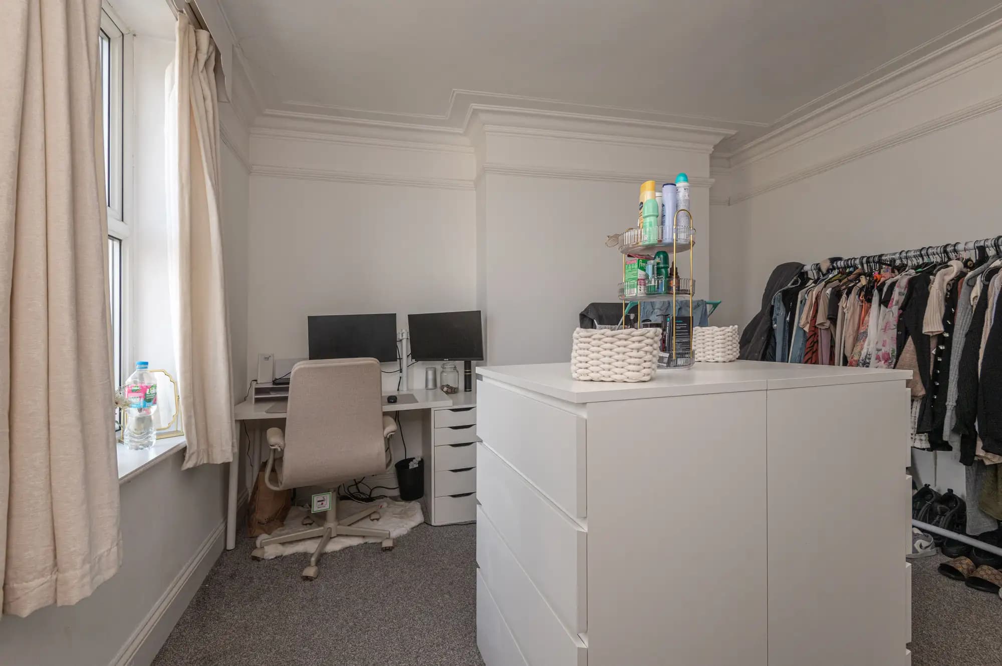 property photo 10 of 18