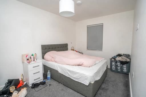 property photo 18 of 25