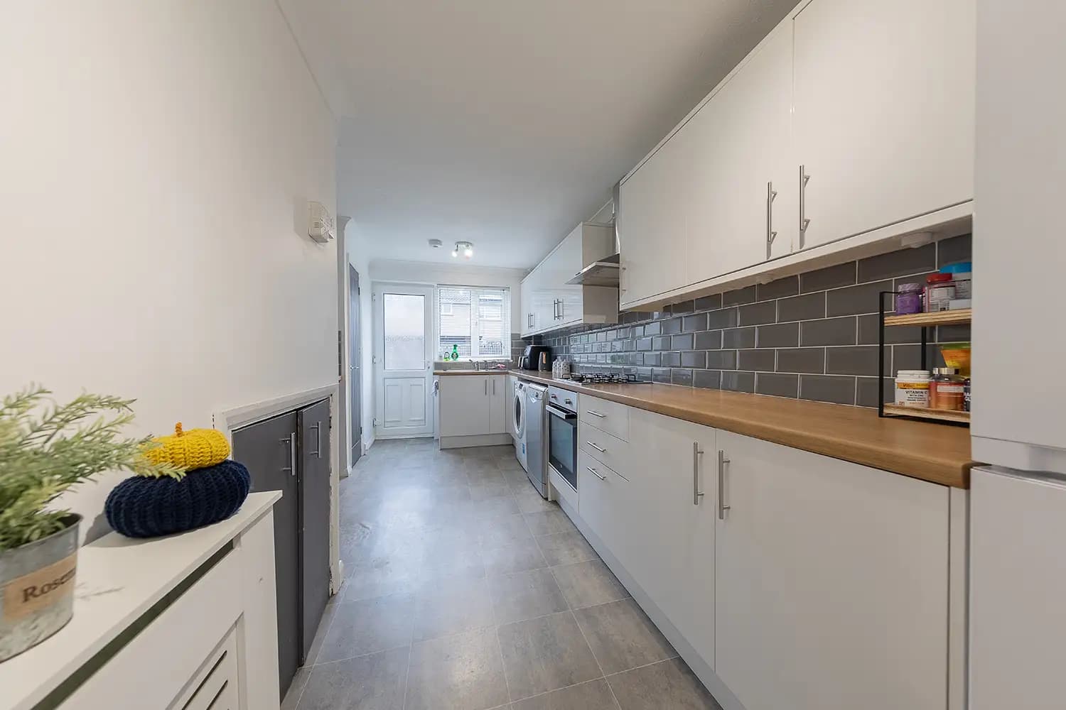 property photo 7 of 17