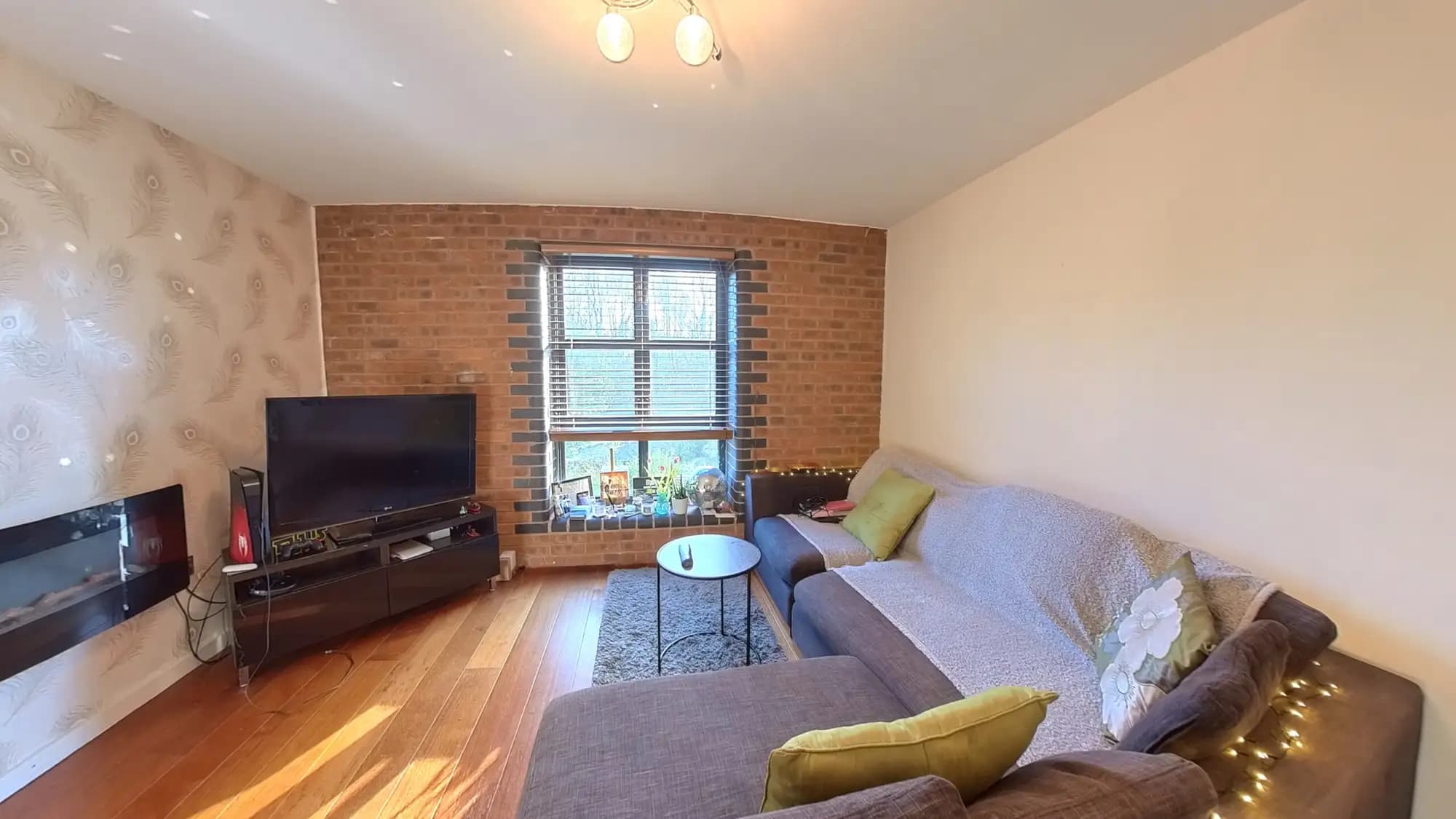 property photo 2 of 20