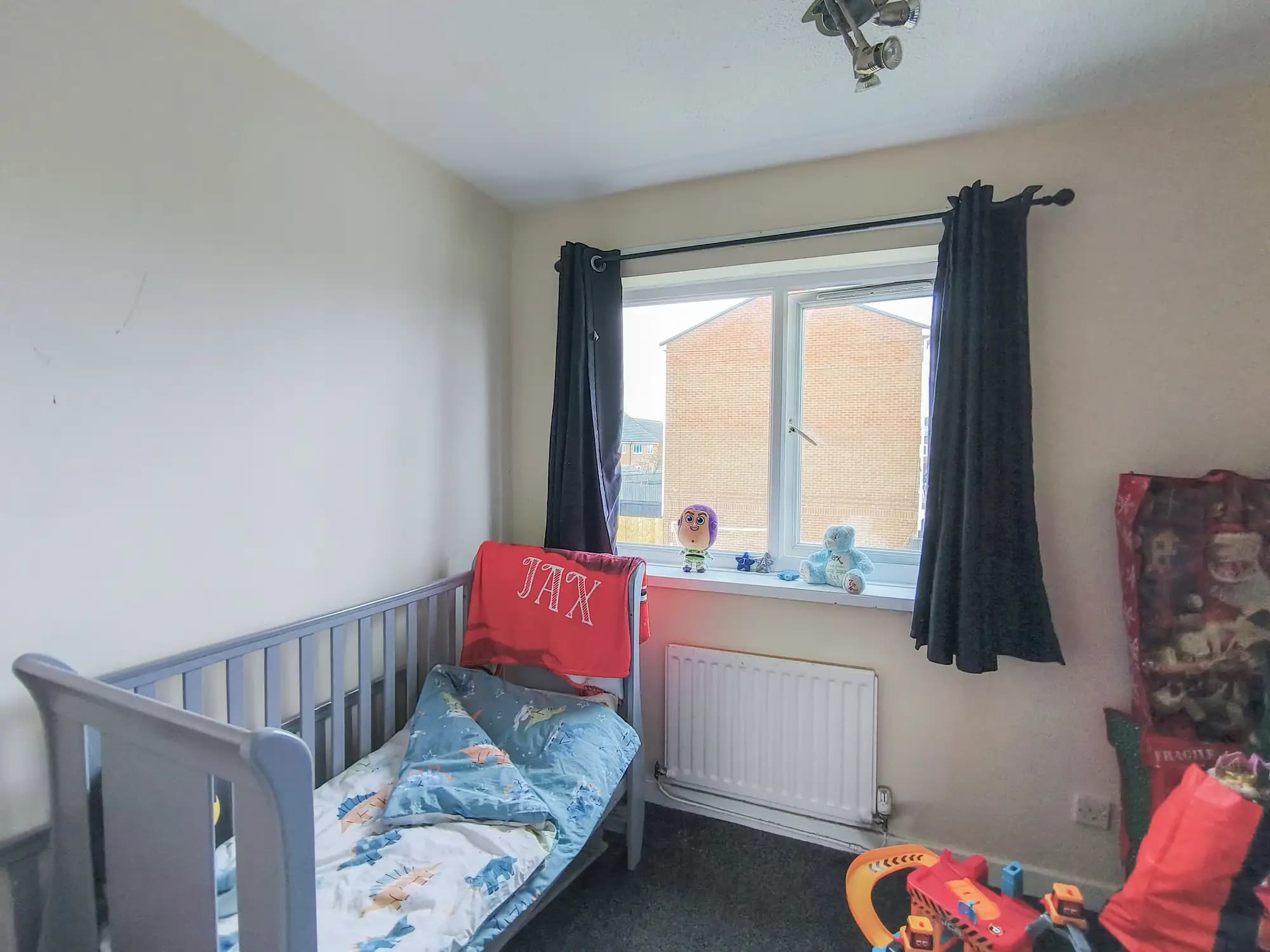 property photo 13 of 17