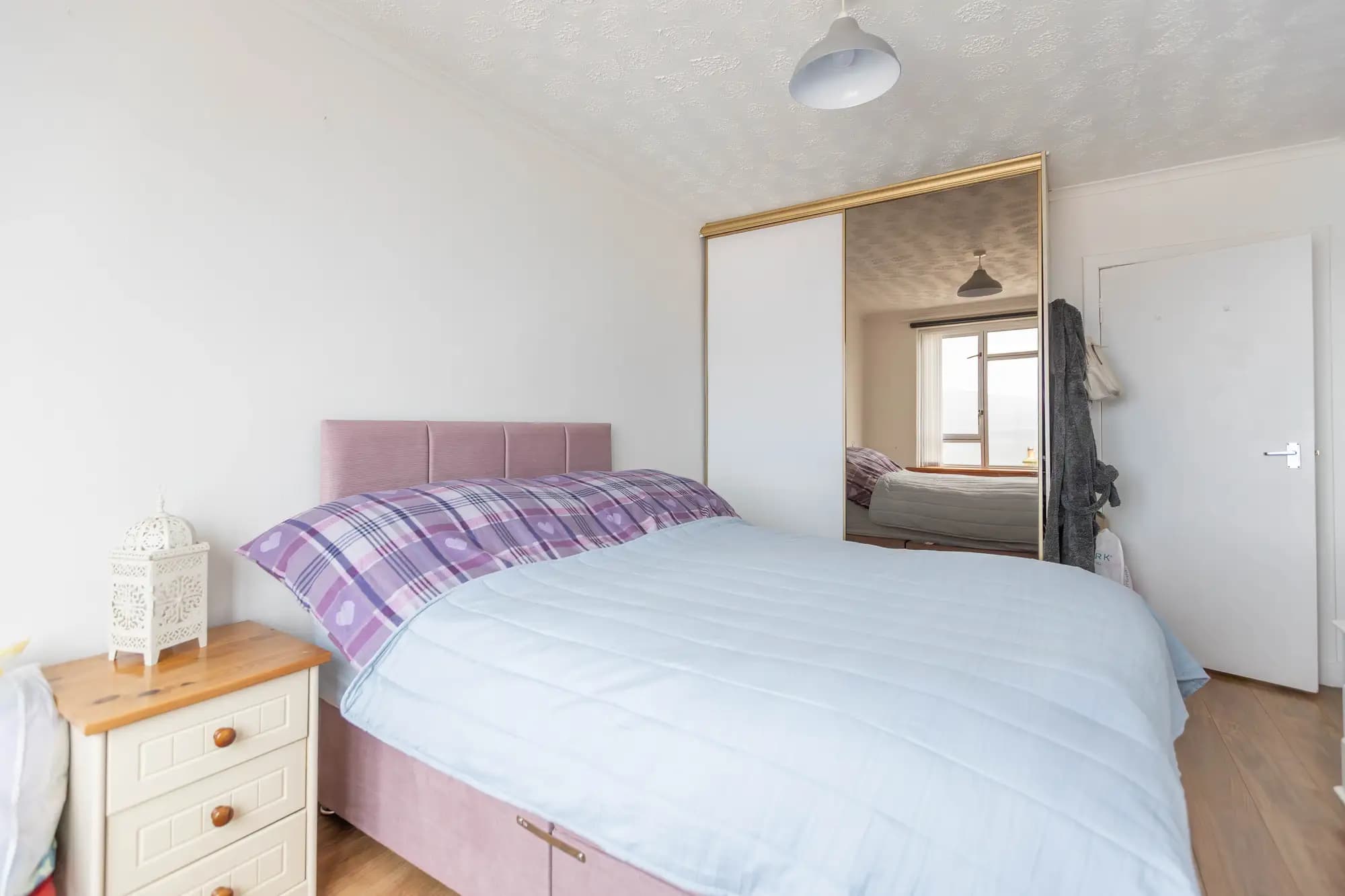 property photo 11 of 17