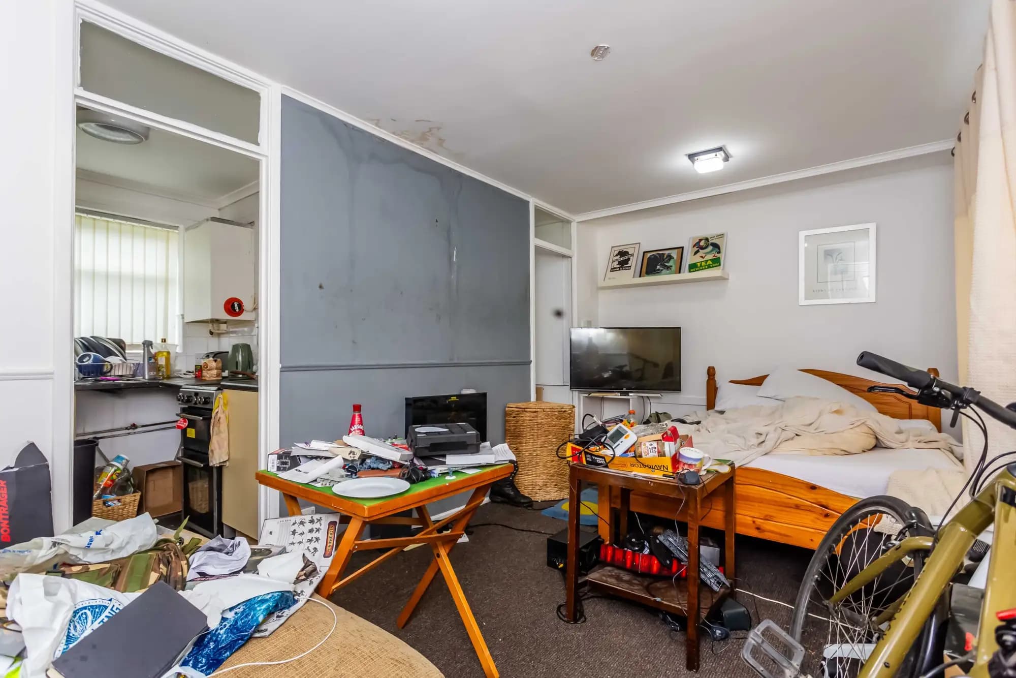 property photo 8 of 16