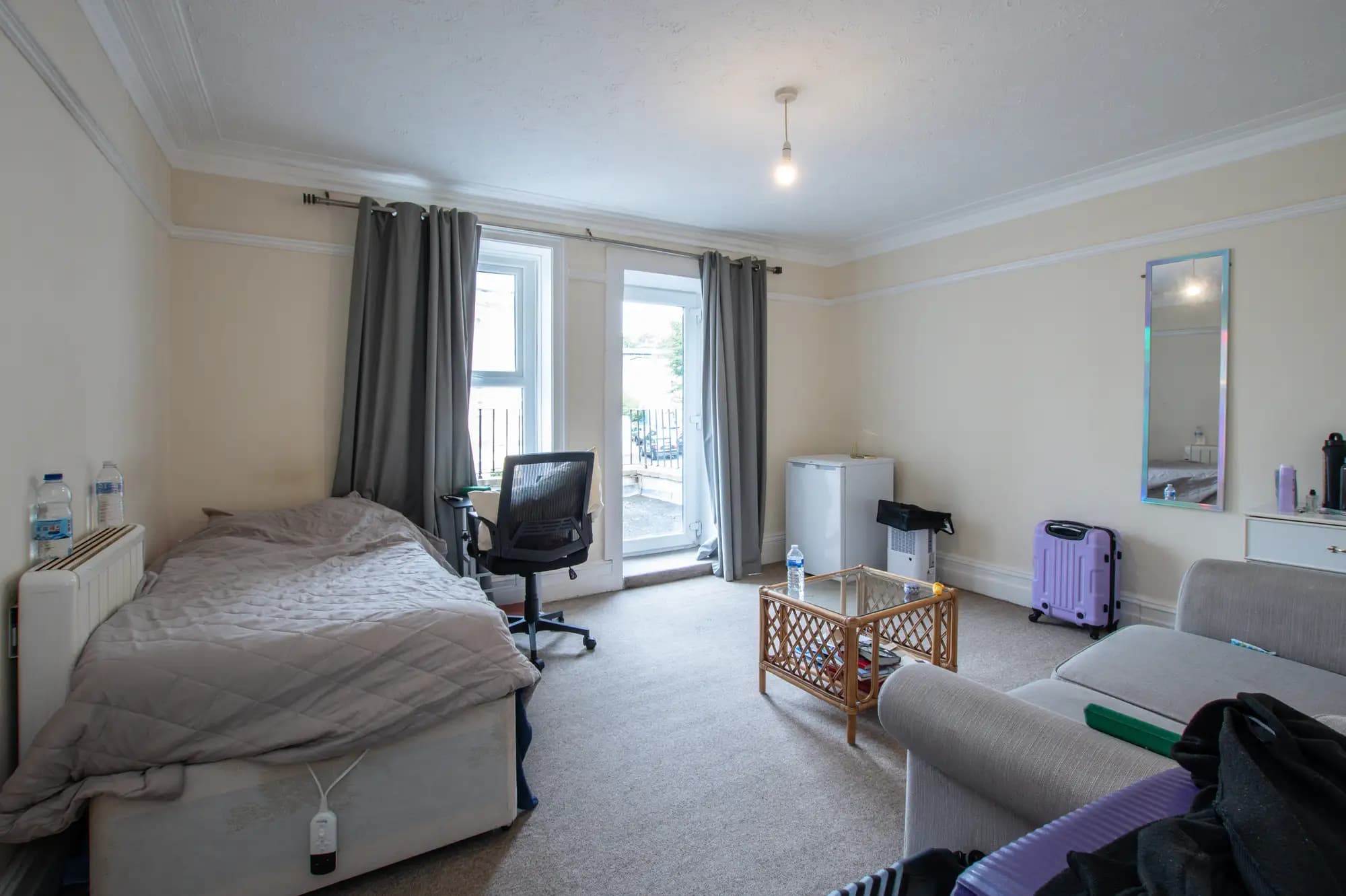 property photo 7 of 18