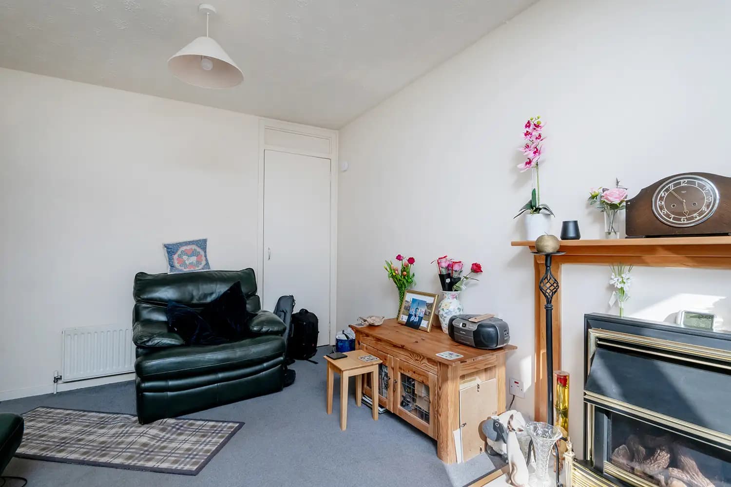 property photo 5 of 26