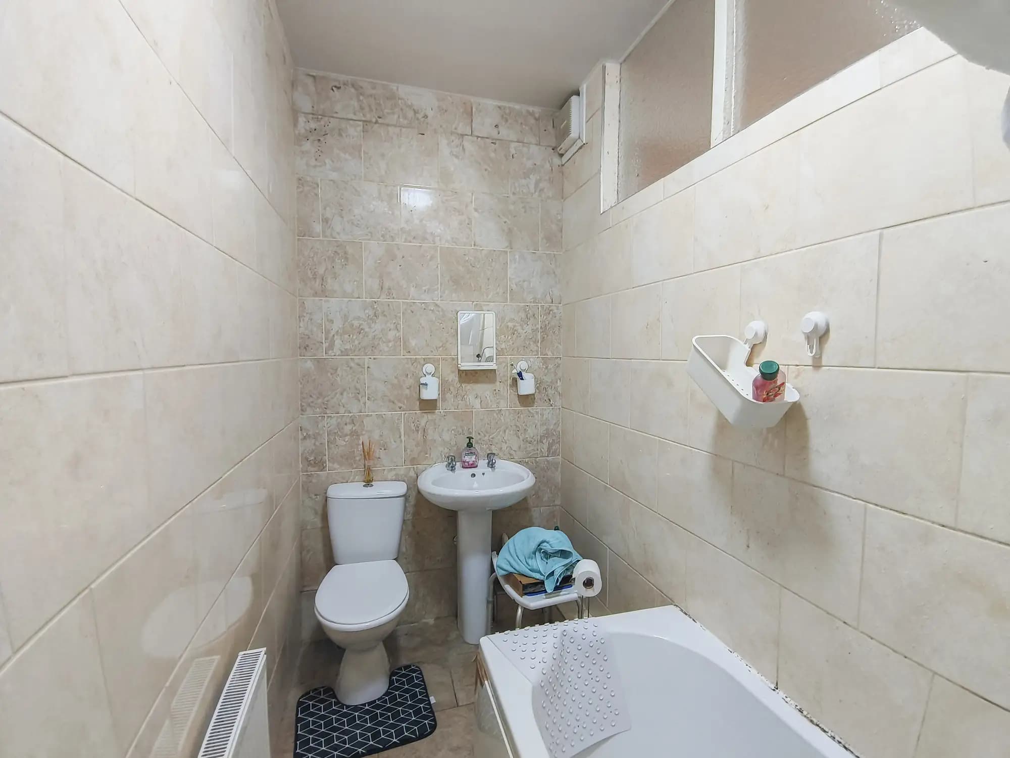 property photo 6 of 15