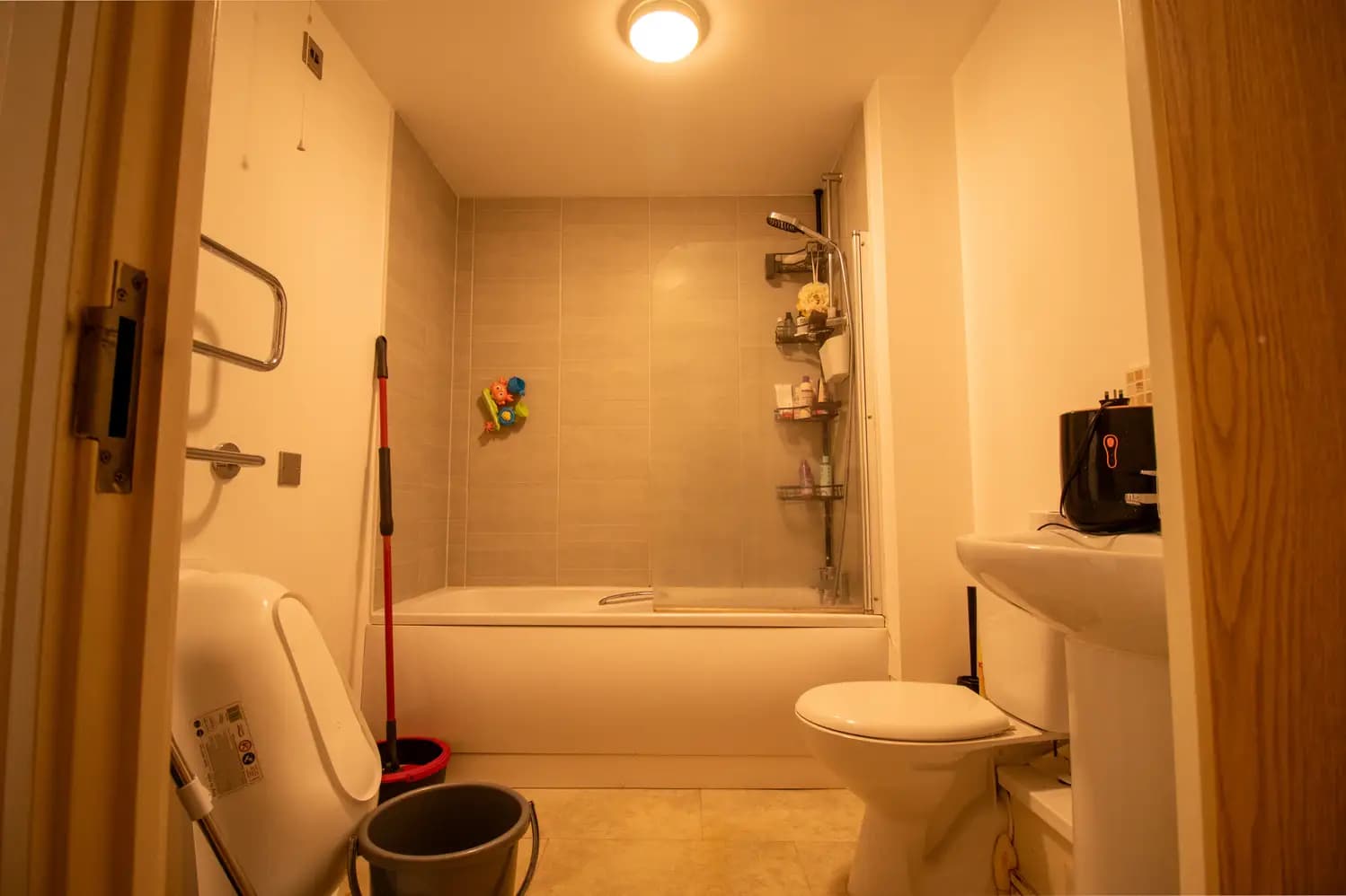 property photo 5 of 10
