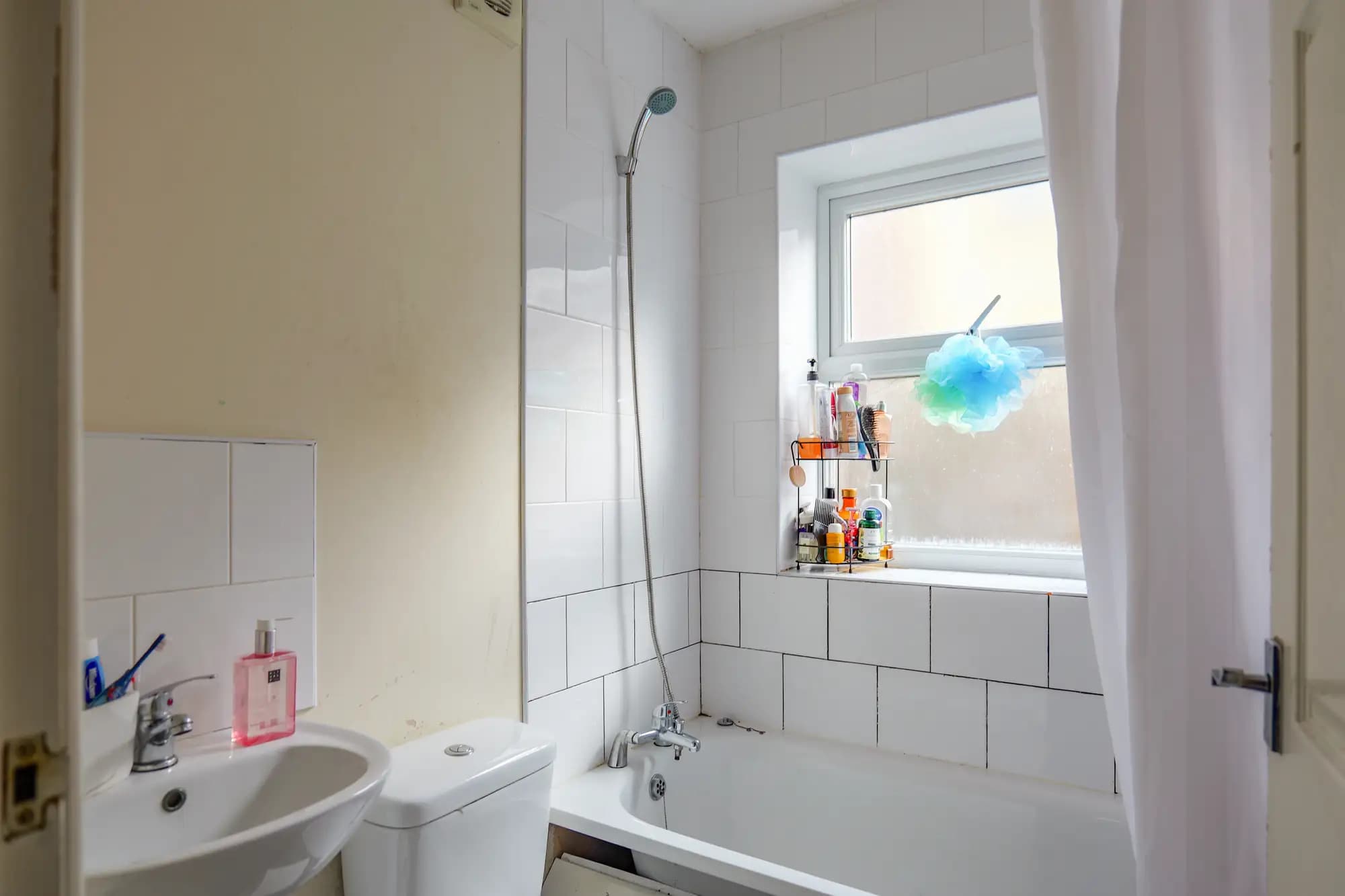 property photo 6 of 21