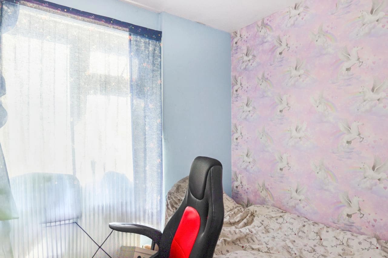 property photo 14 of 19
