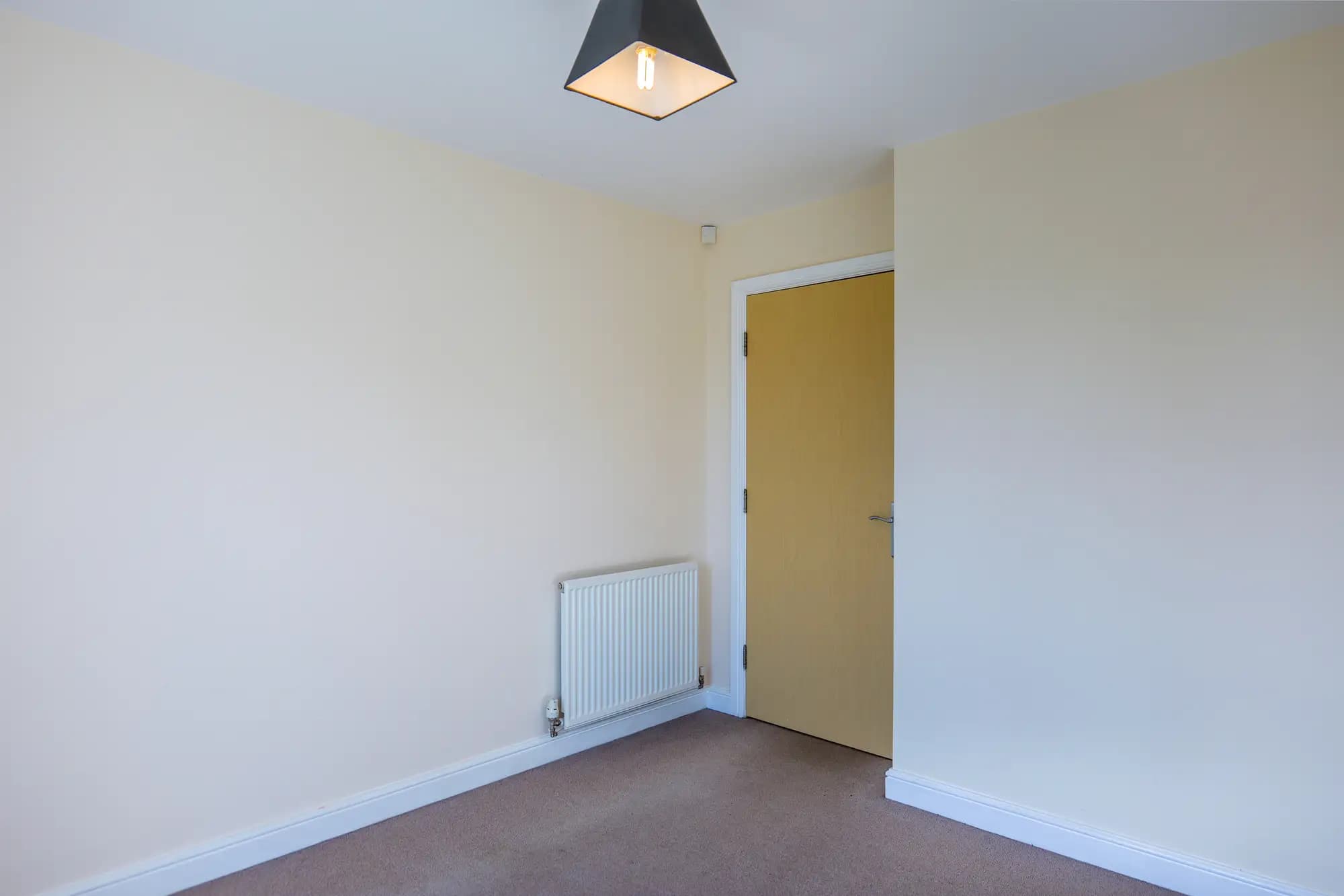 property photo 8 of 25
