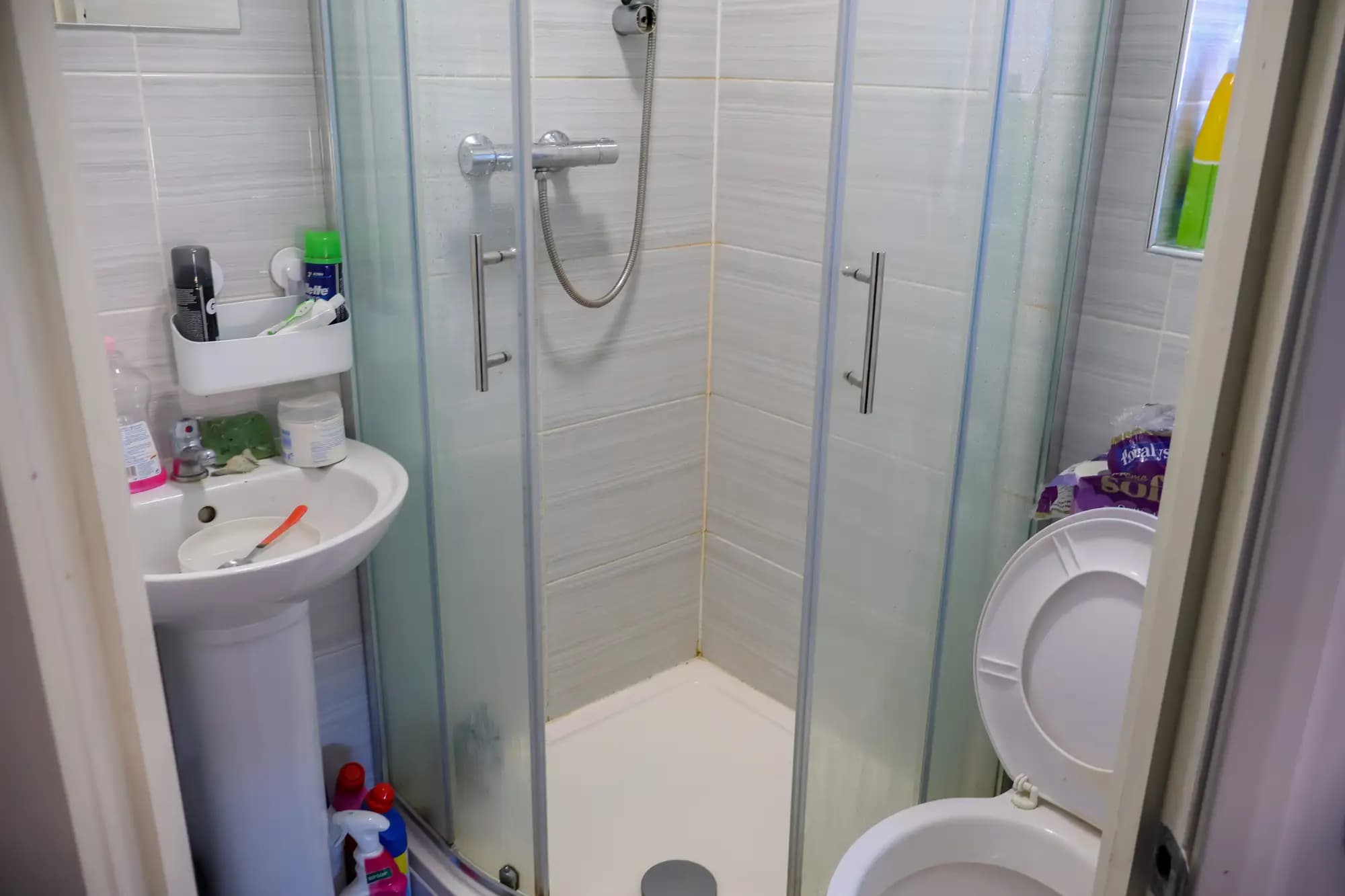property photo 8 of 20