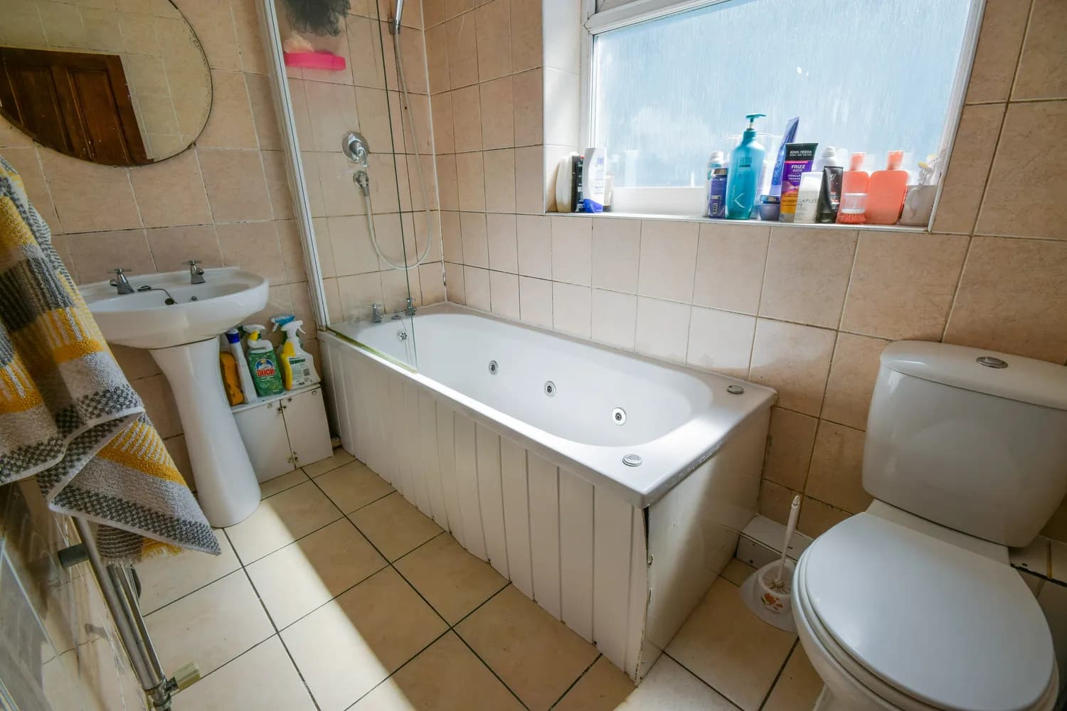 property photo 6 of 16